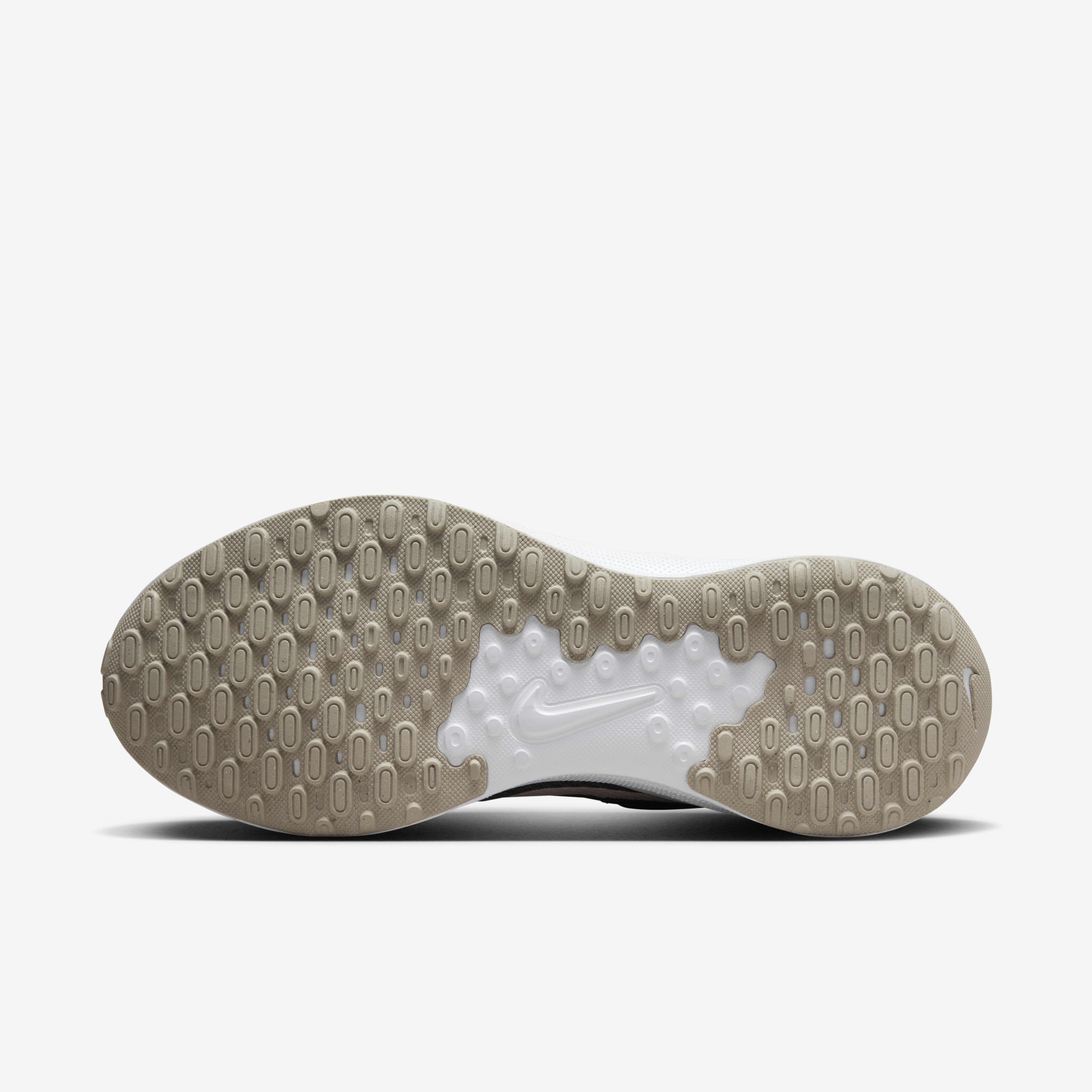 Nike Revolution 7 image number 1