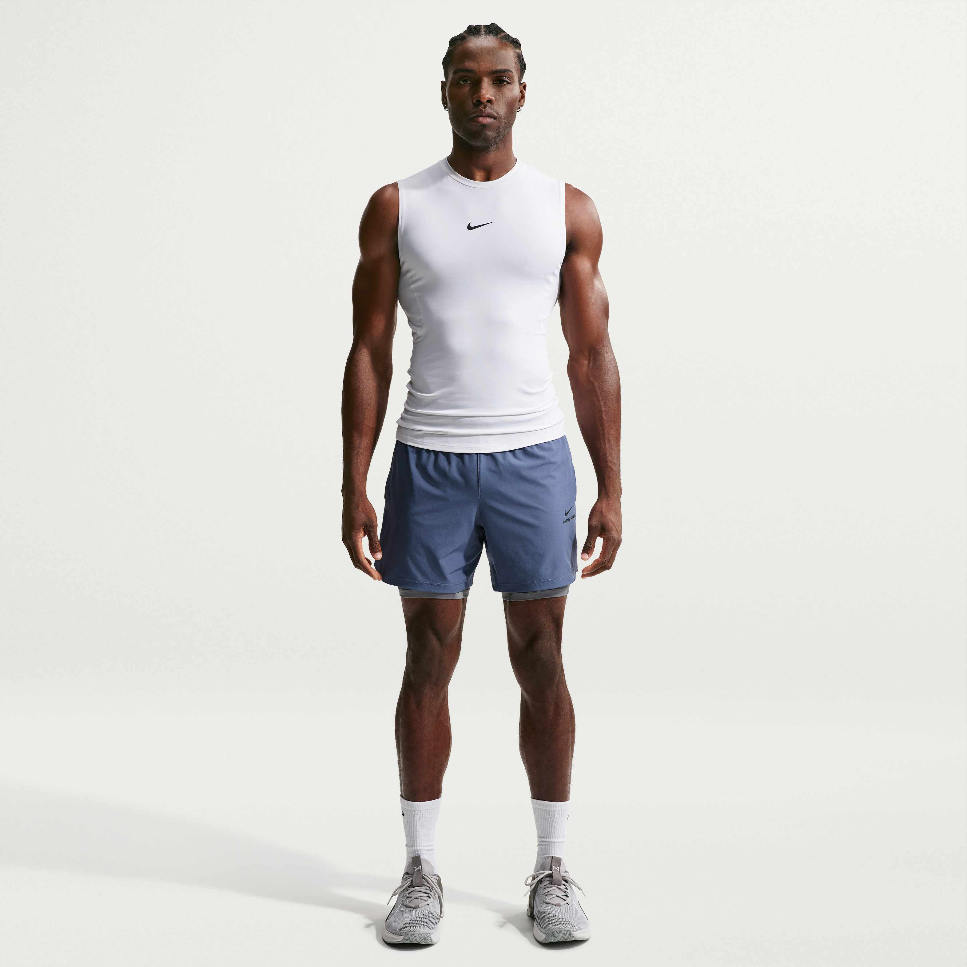 Nike Pro image number 5
