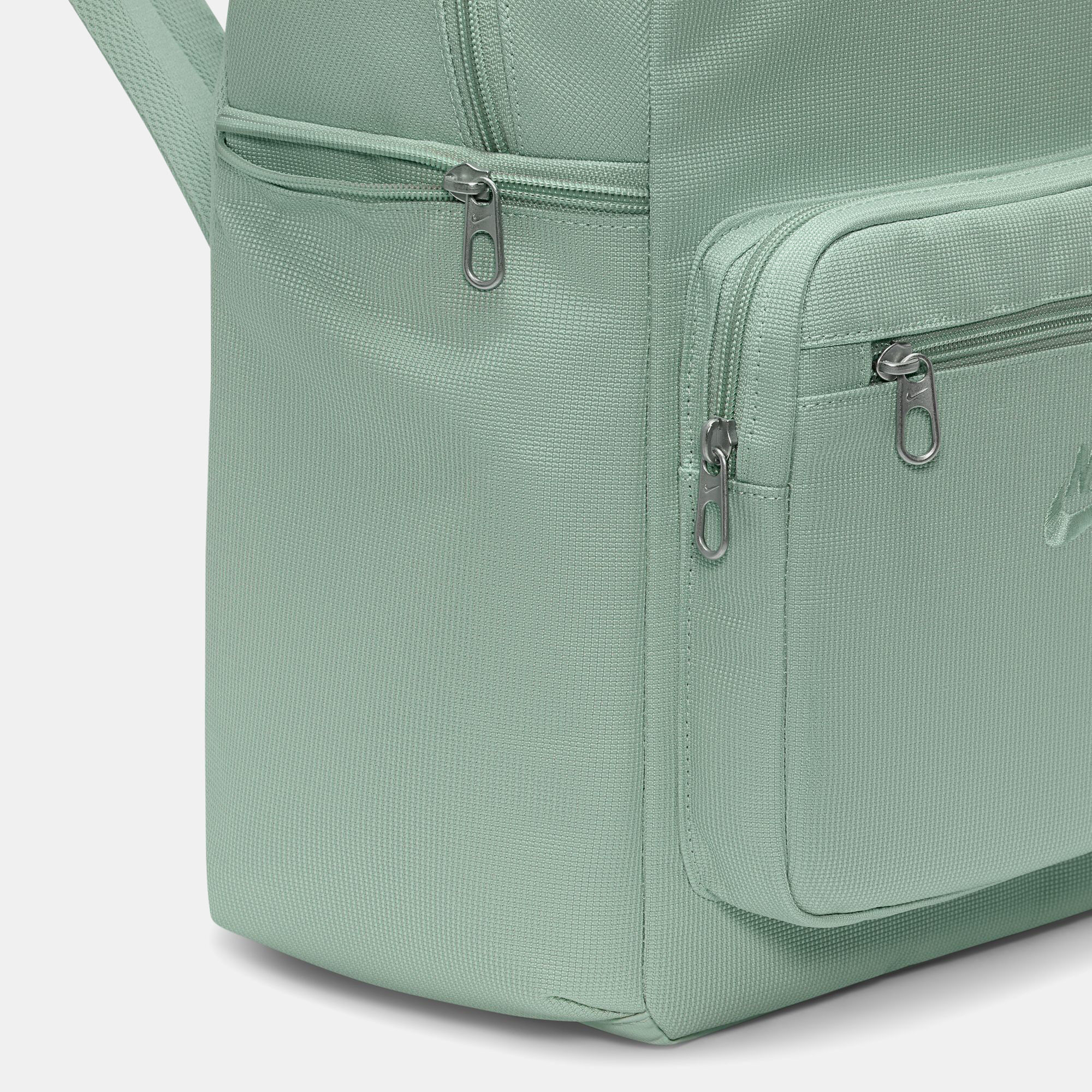 نايكي هيريتاج يوجين 2.0 image number 6