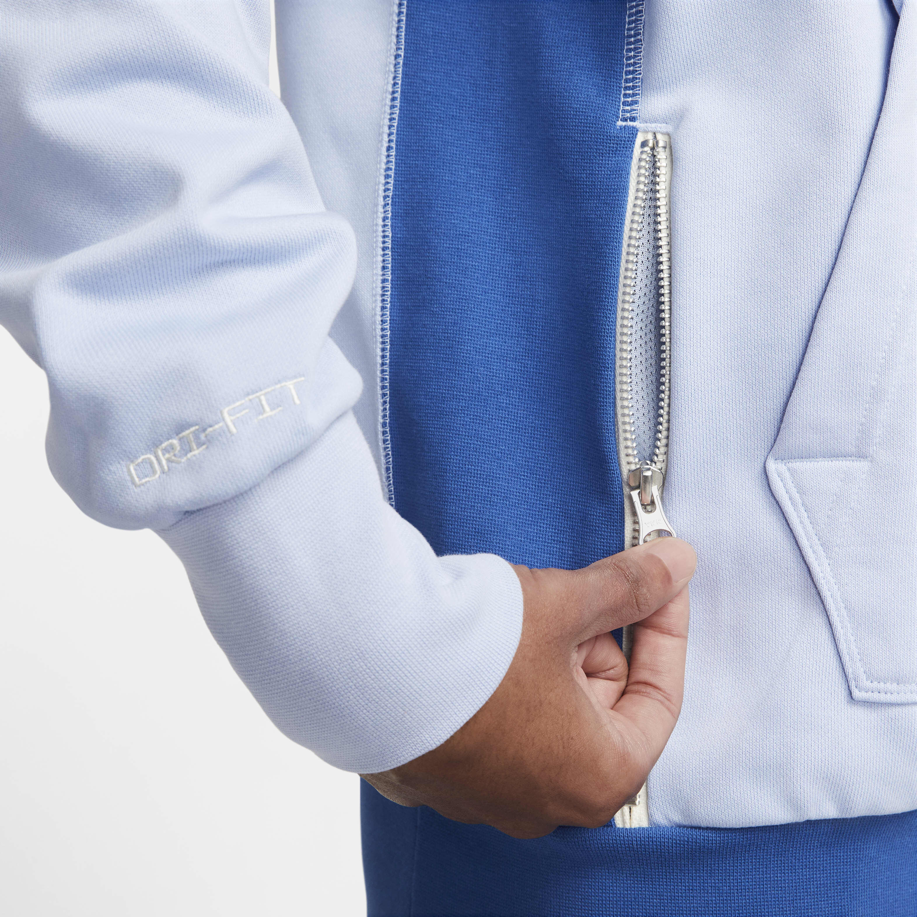 Nike Standard Issue image number 5