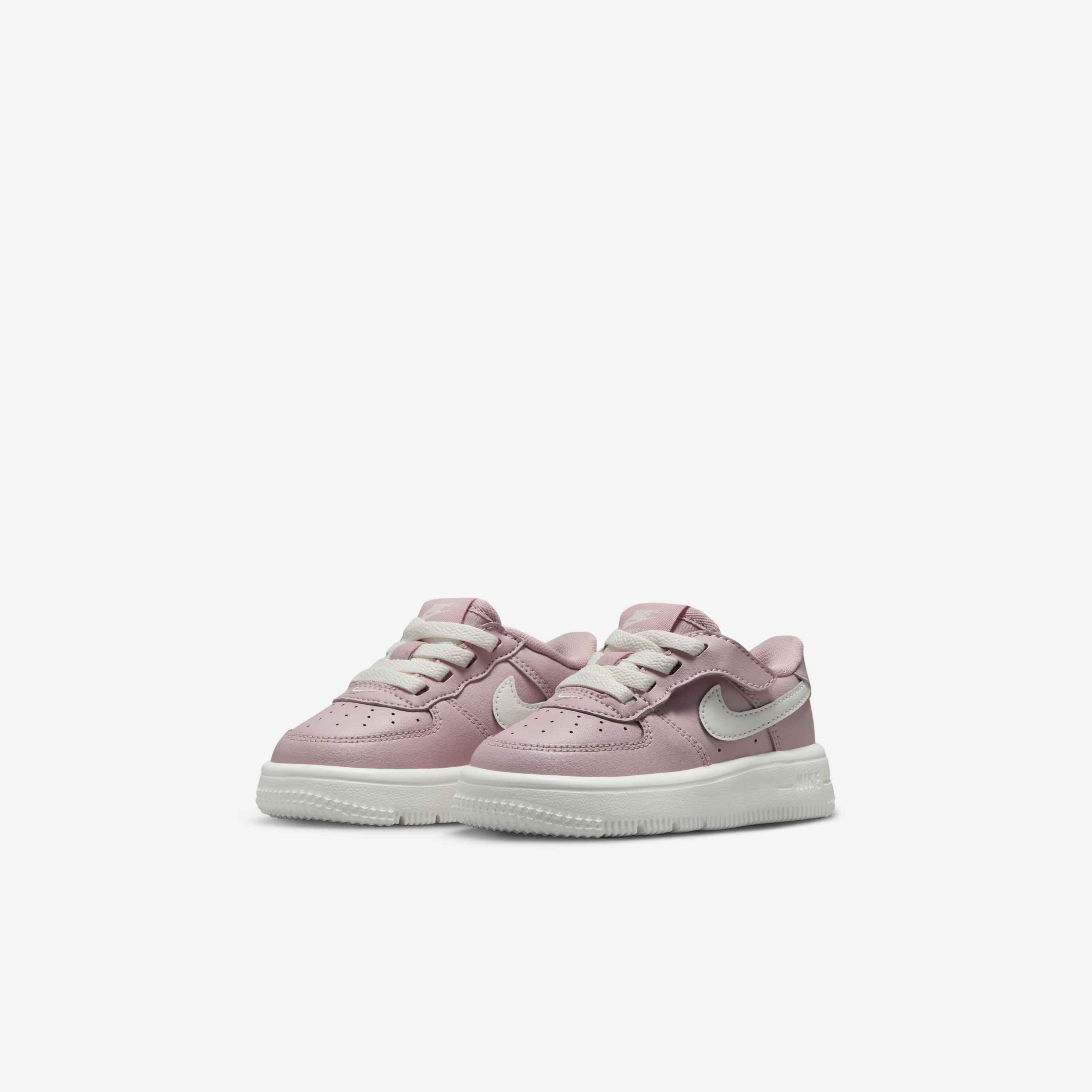 Nike Force 1 Low EasyOn image number 4