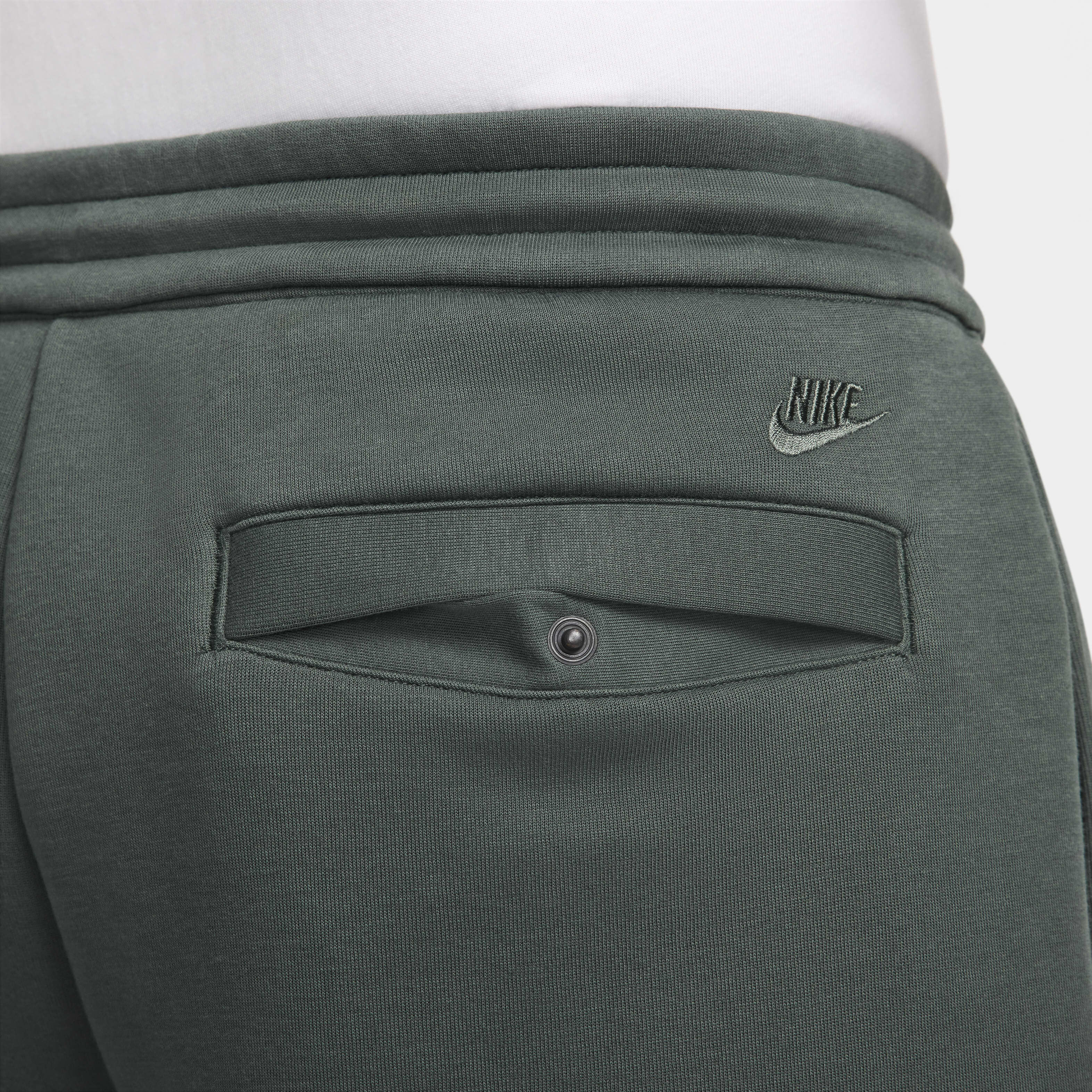 Nike tech fleece jogger galactic jade best sale