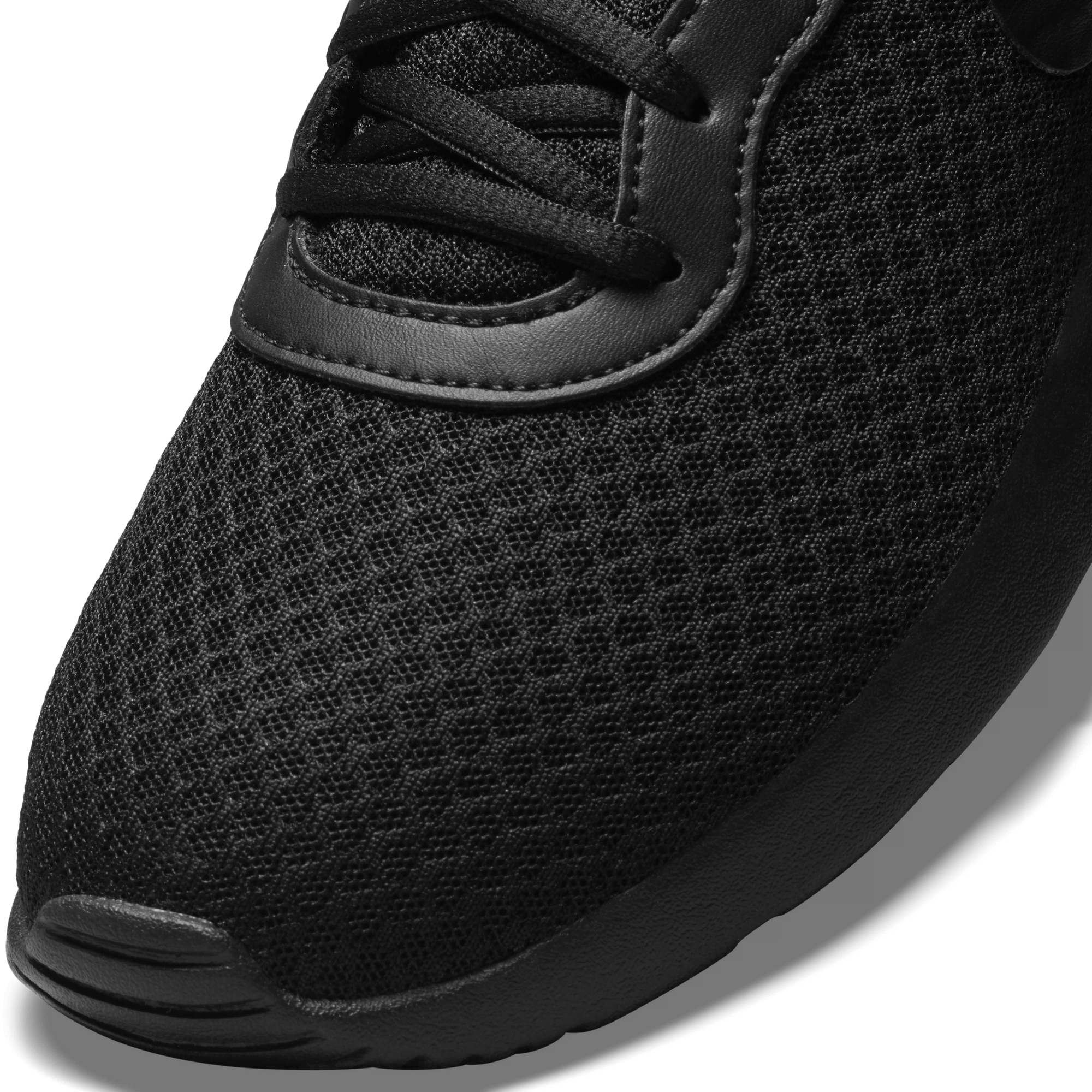 Womans nike hotsell tanjun