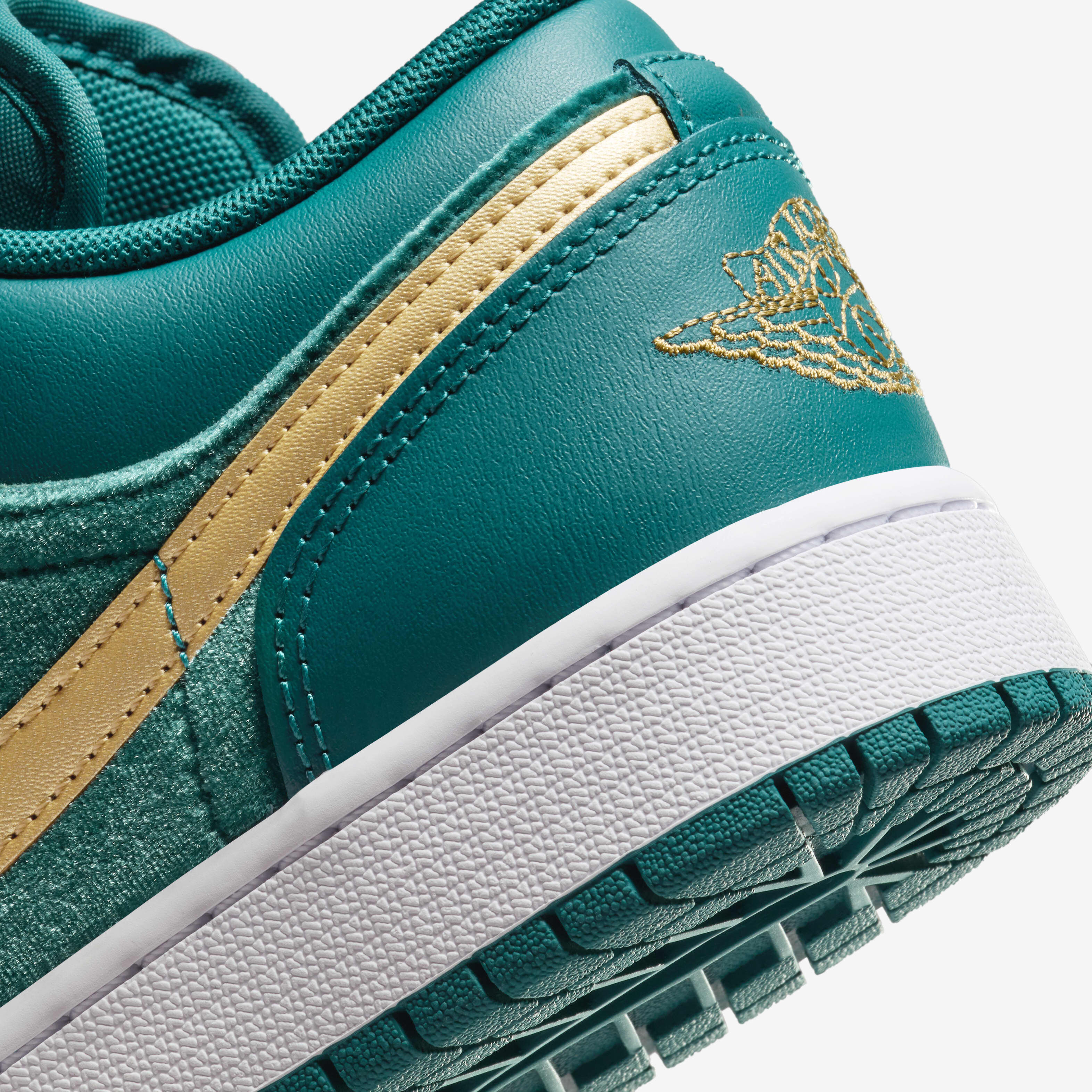 اير جوردن 1 لو SE image number 7