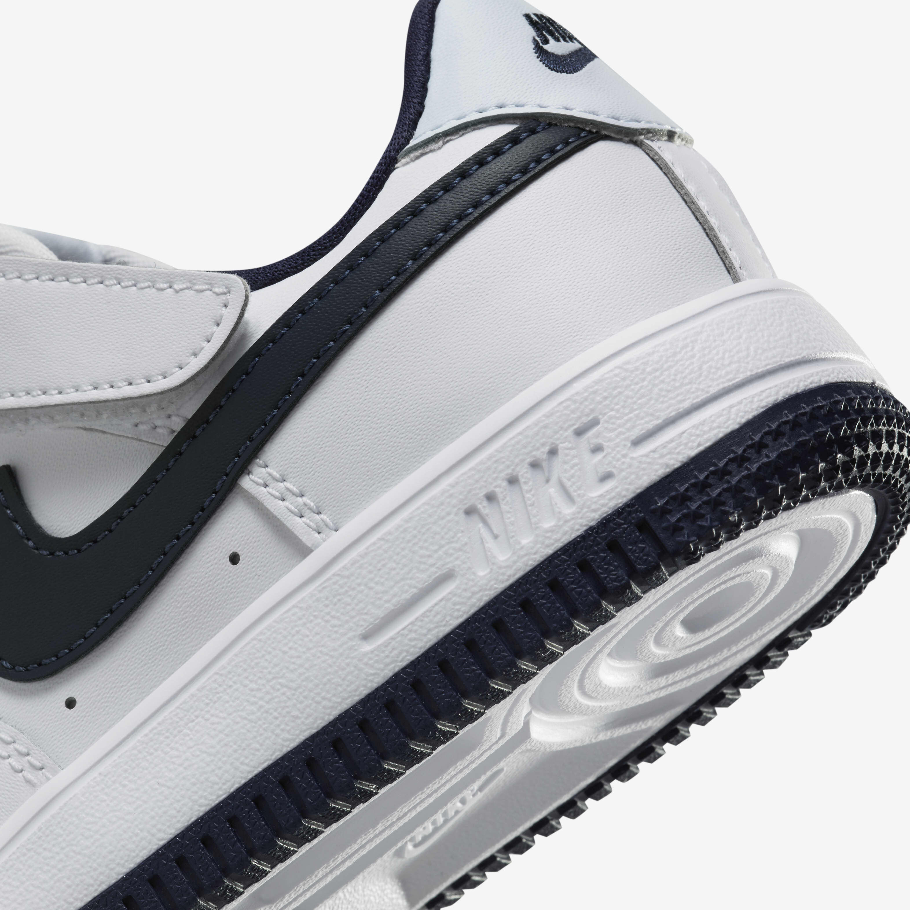 Nike Force 1 Low EasyOn image number 7