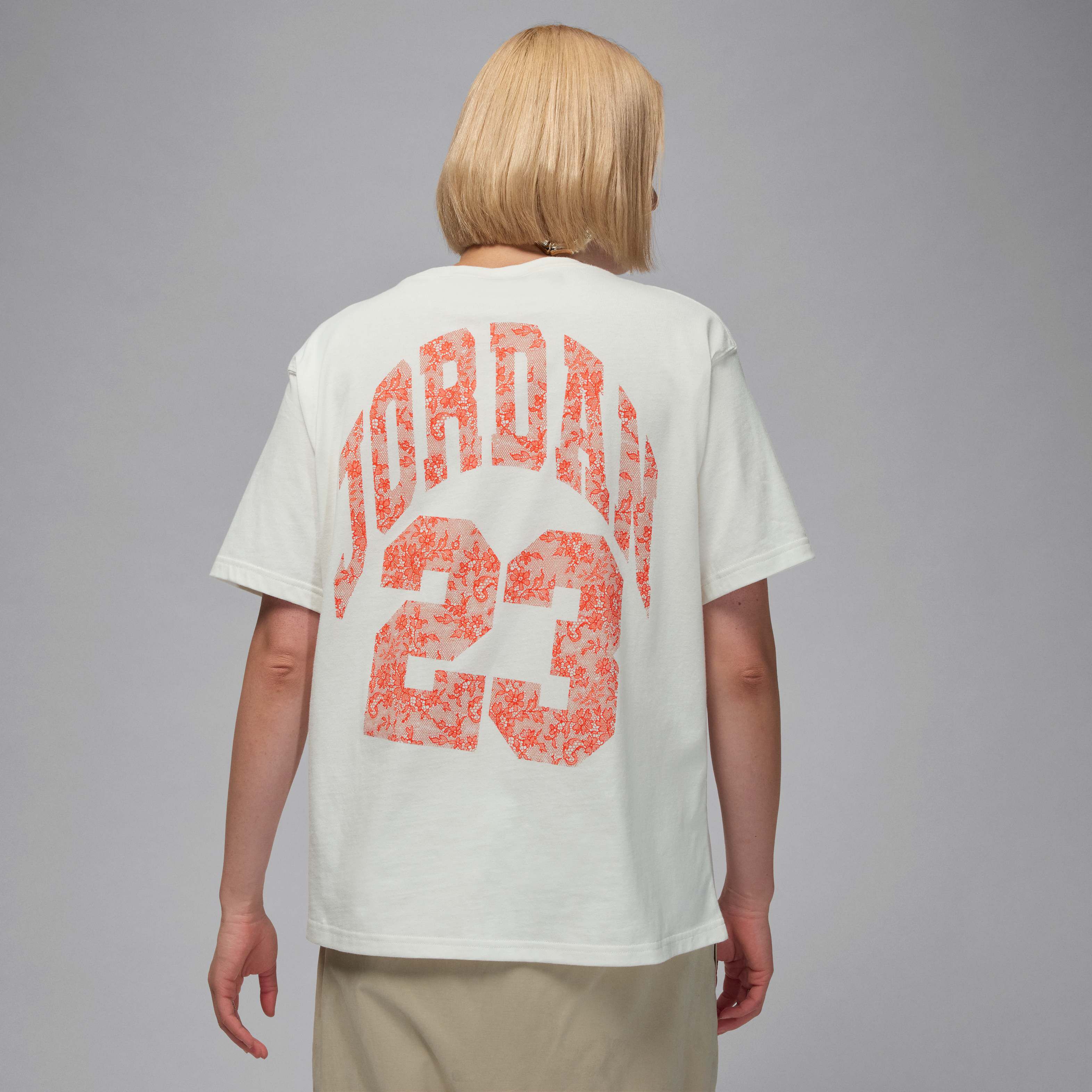 ★NIKE★JORDAN BROOKLYN OVERSIZED GRAPHIC T-シャツ★追跡可 Jordan Brooklyn Men's Oversized Graphic T-Shirt – INVINCIBLE