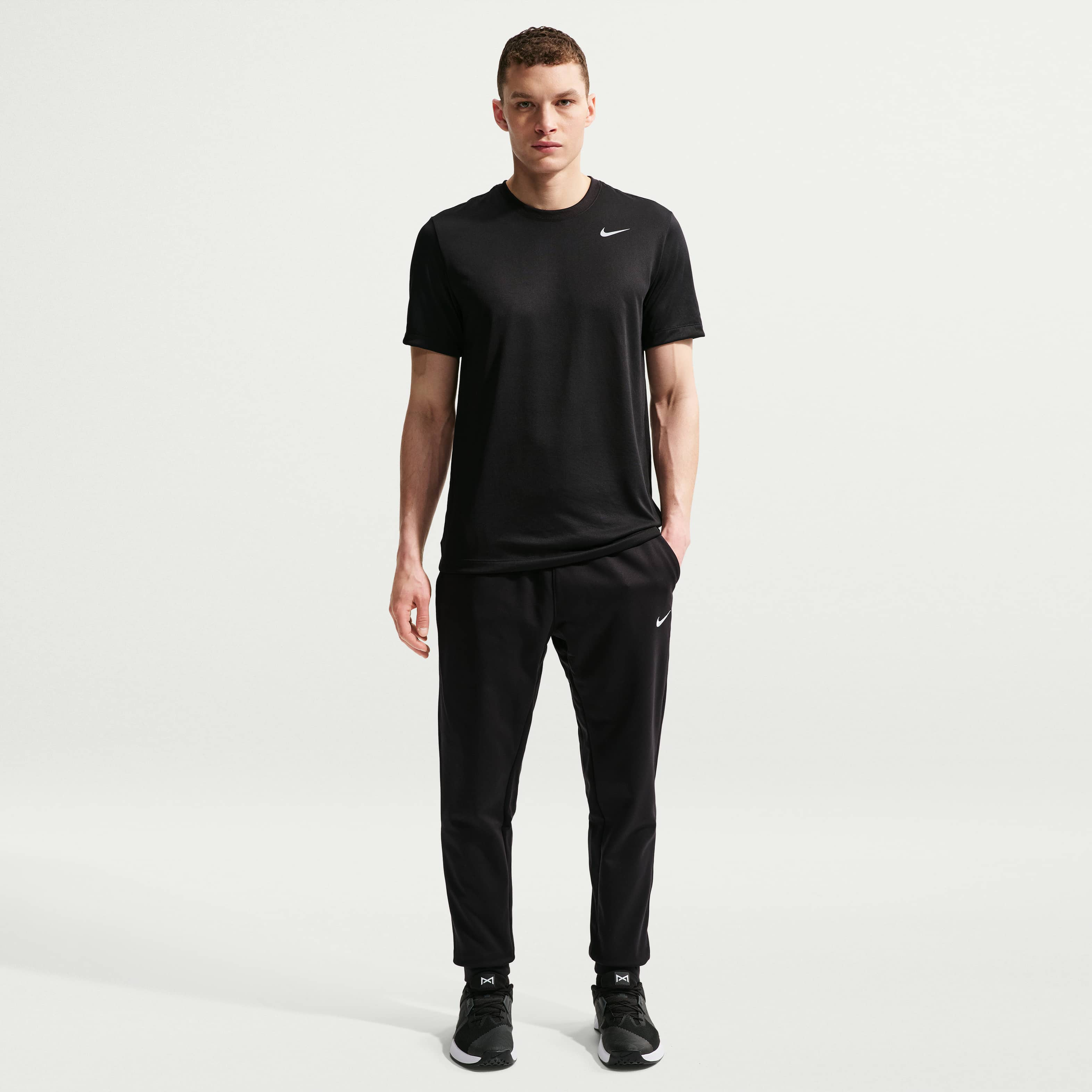 Nike Therma image number 0