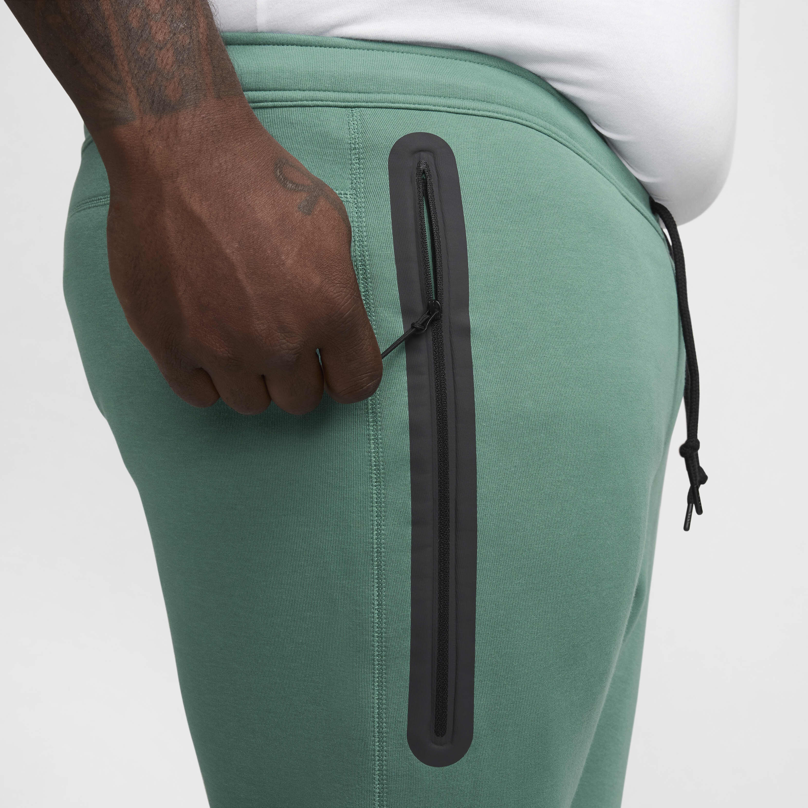 Nike Sportswear Tech Fleece image number 13