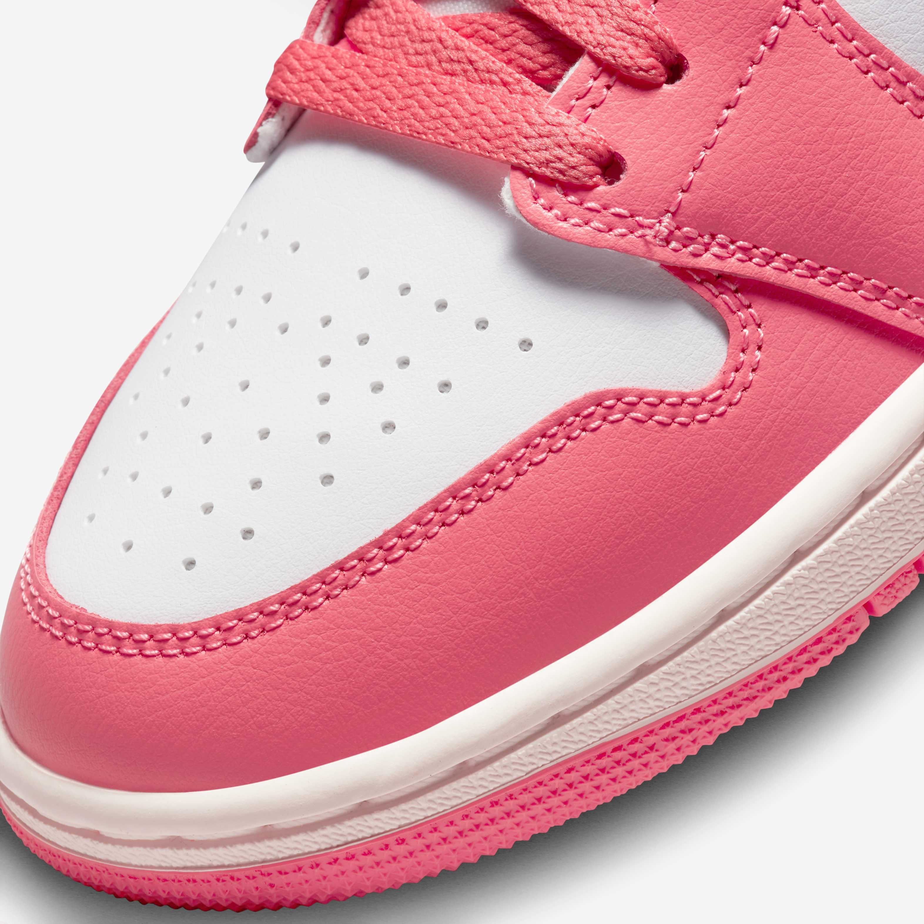 اير جوردن 1 ميد image number 6