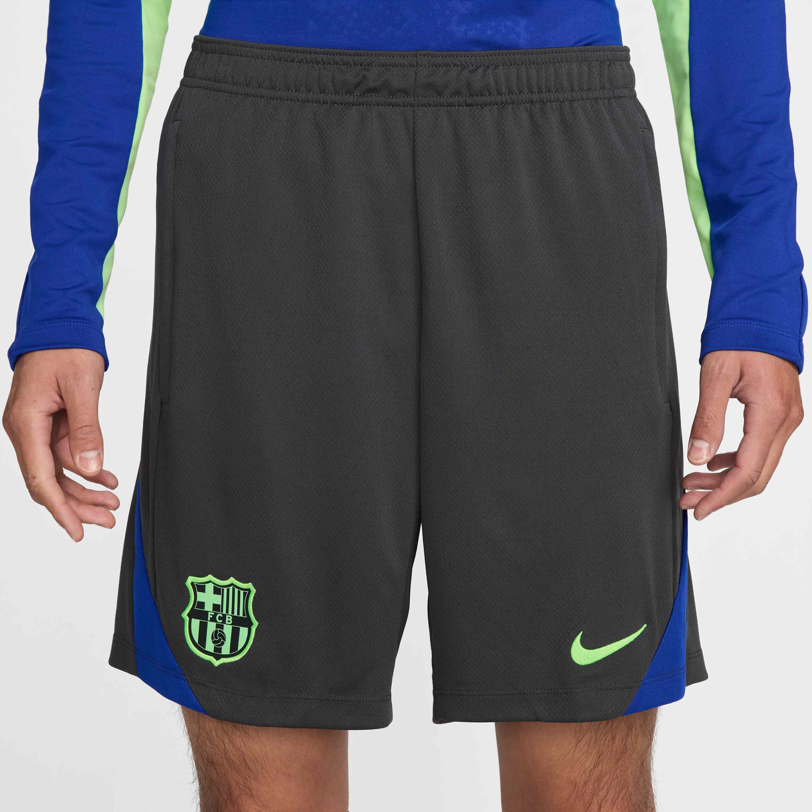 برشلونة سترايك البديل image number 1