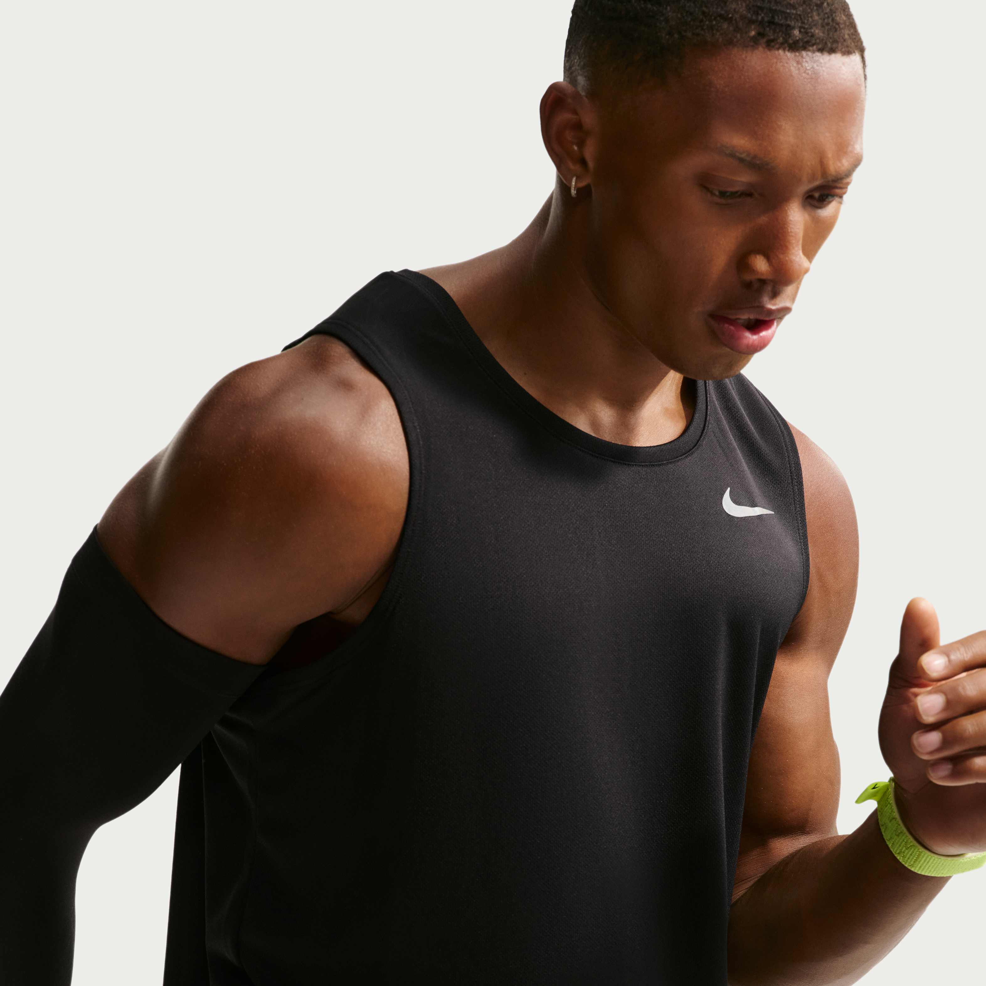 Nike Miler image number 2