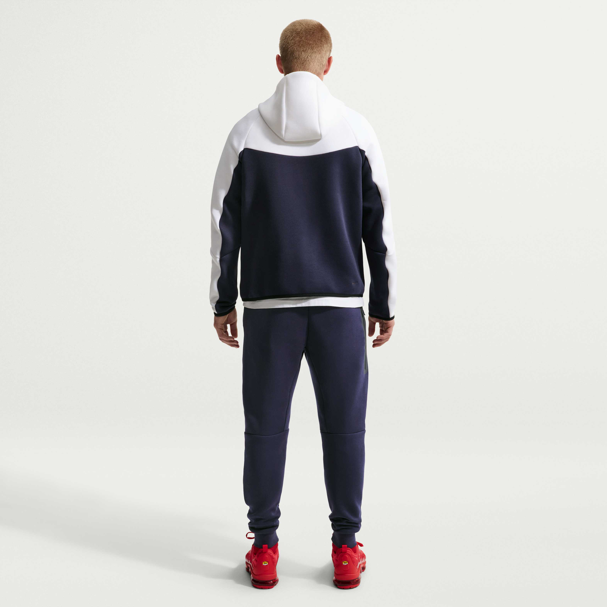 Zoom image