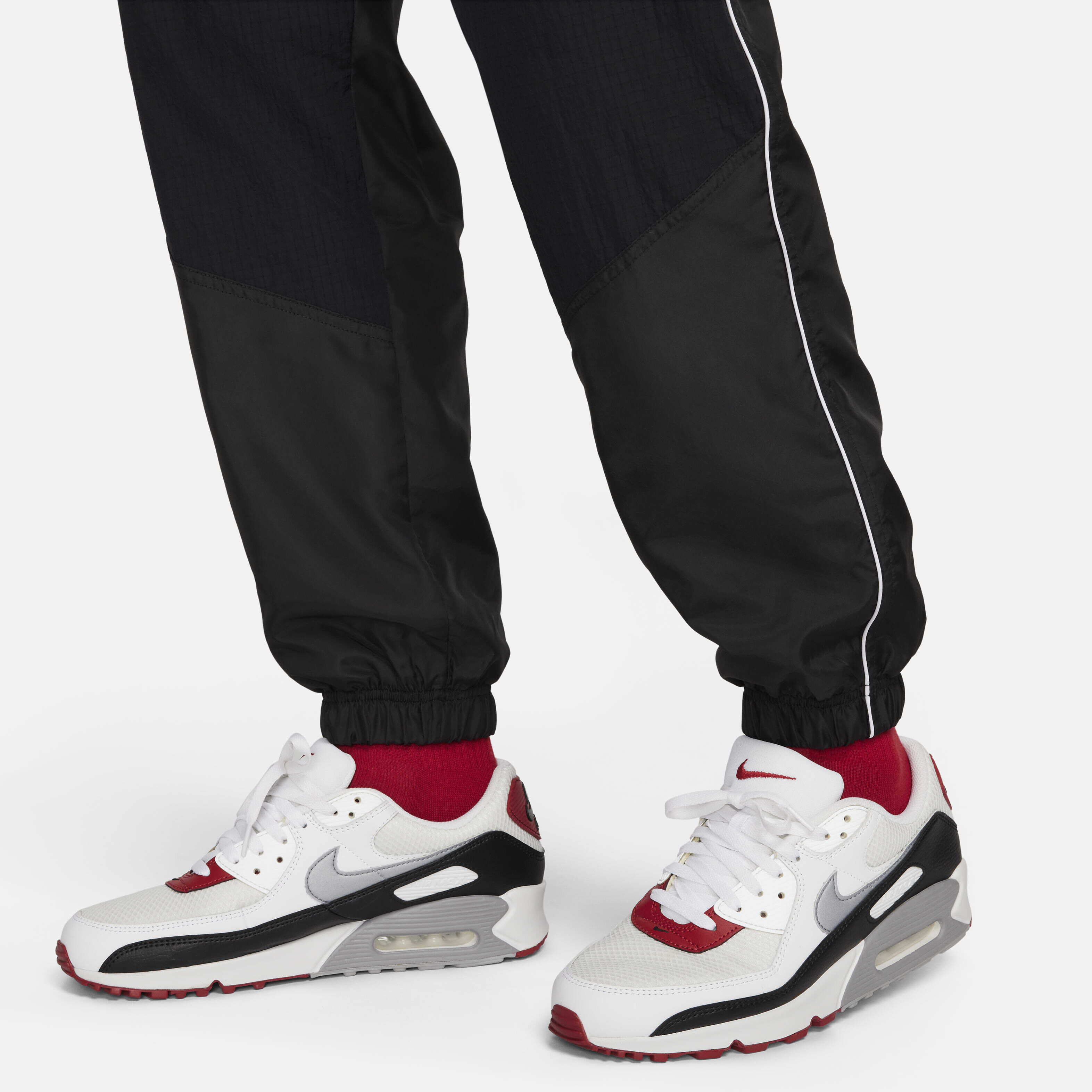 Nike woven trainers mens 2025