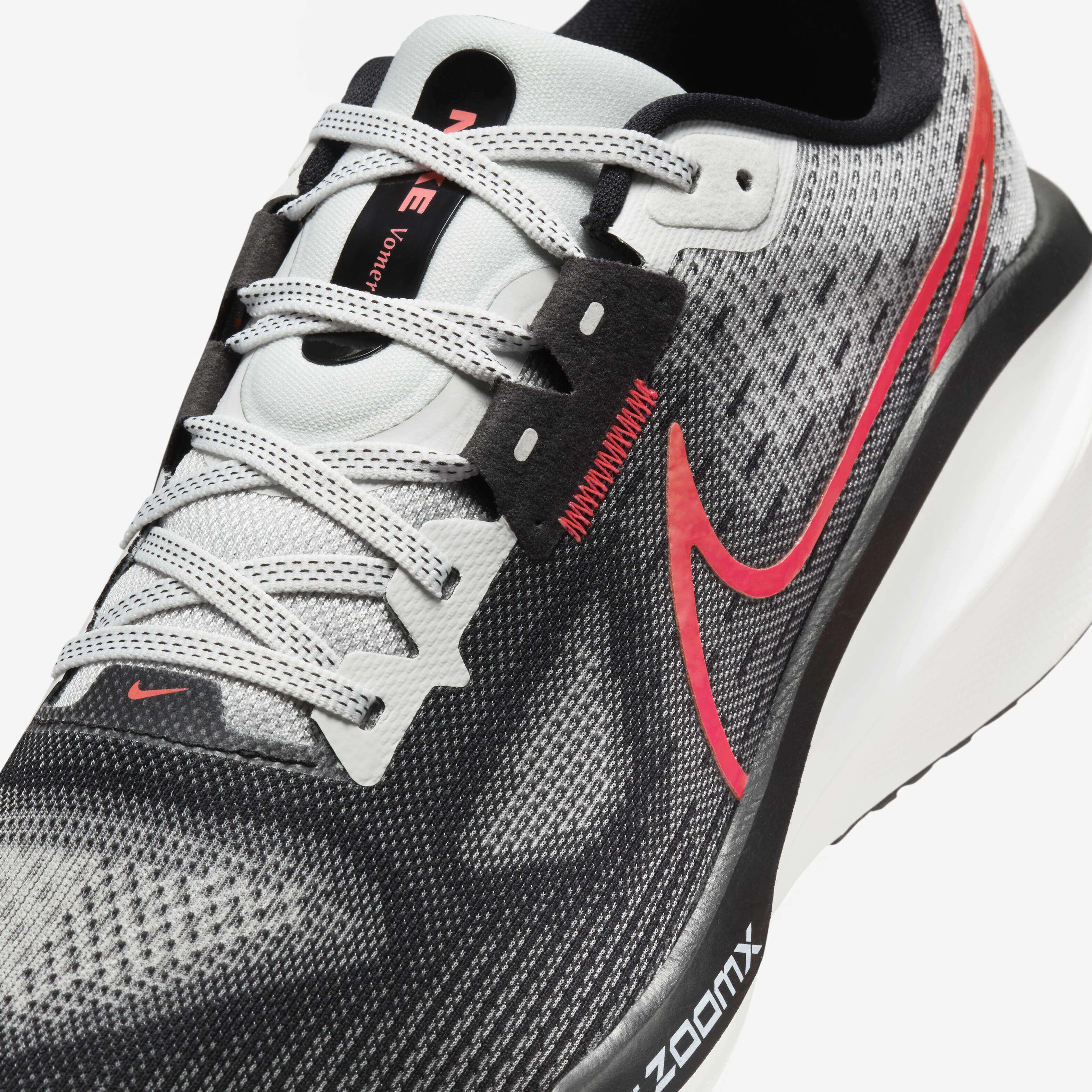 Buy Nike Vomero 17 Men s Road Running Shoes Nike Saudi Official