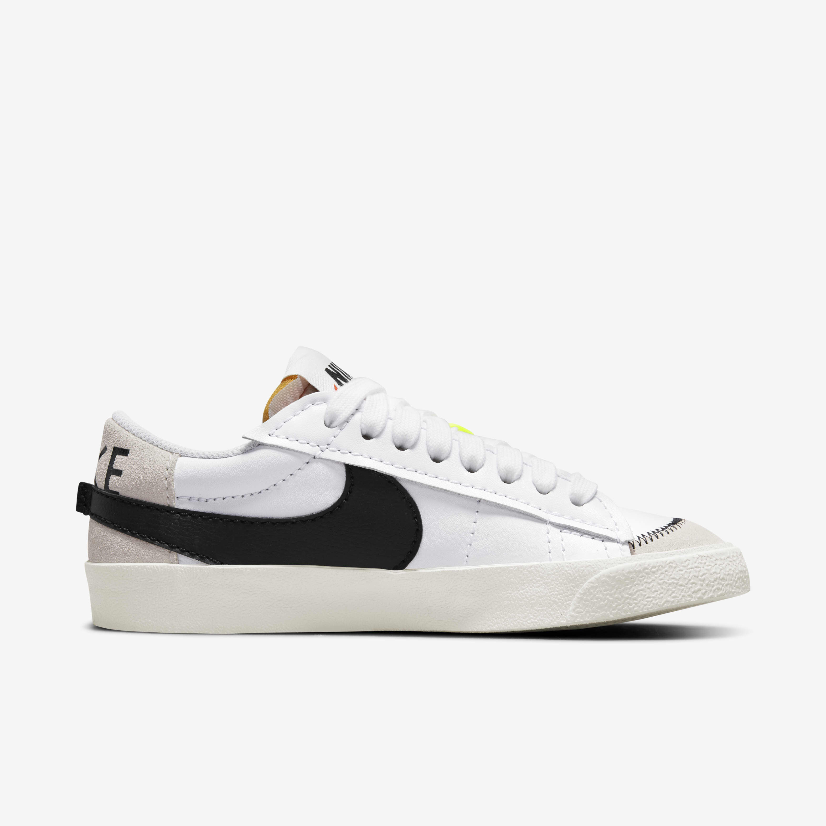 Nike Blazer Low '77 Jumbo image number 3