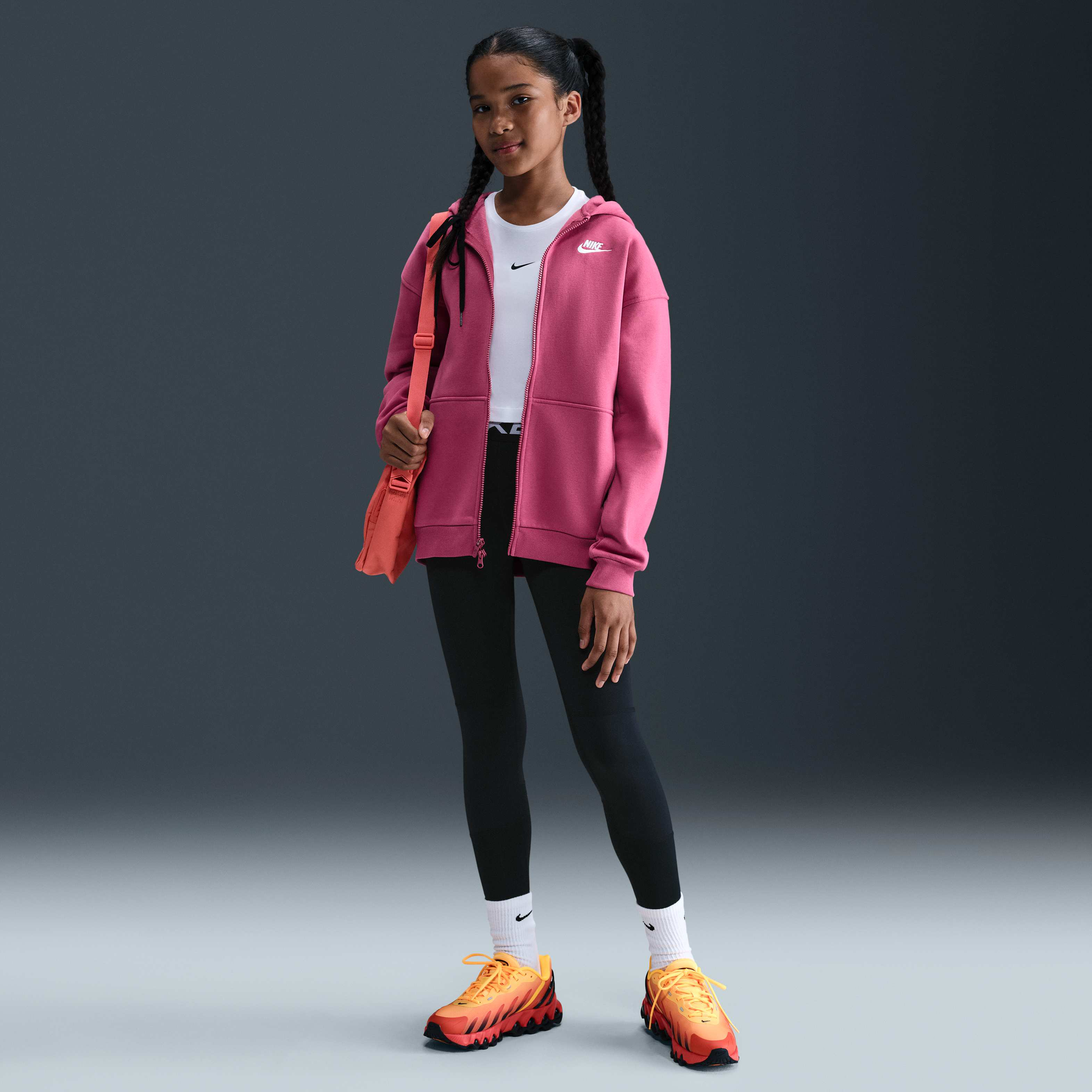 نايكي سبورتسوير كلوب فليس image number 3