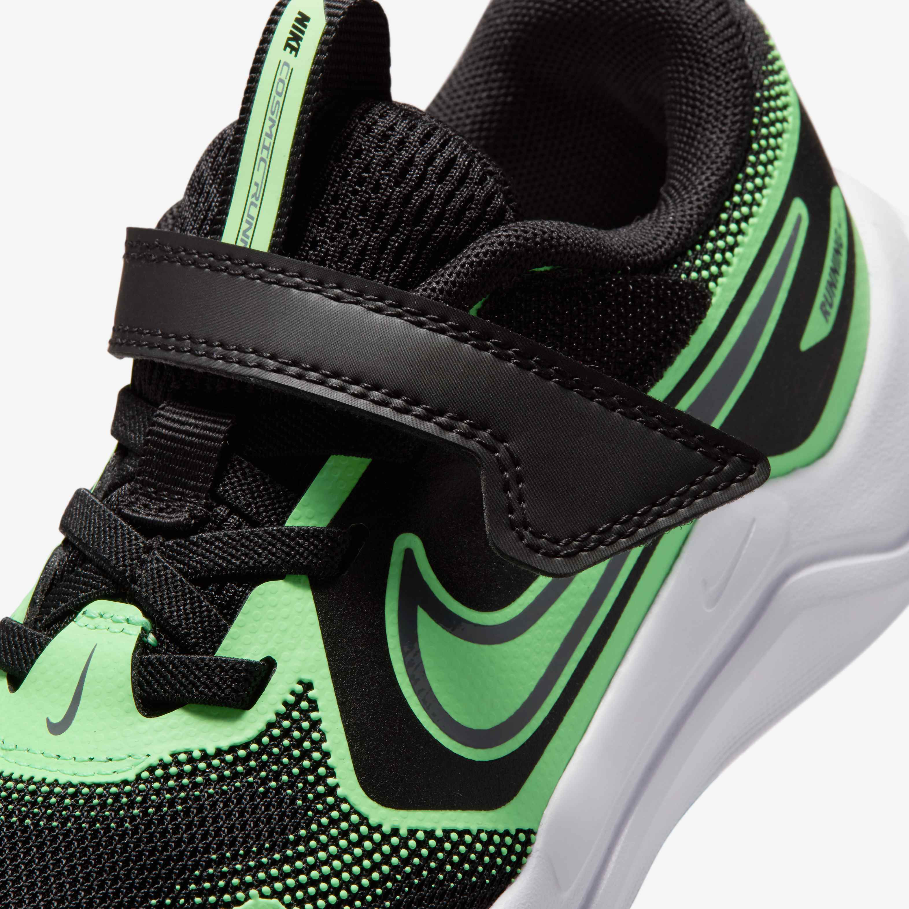 Nike Cosmic Runner image number 6