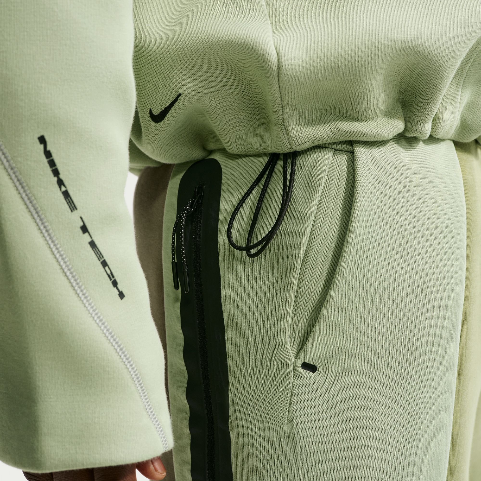 Nike Tech image number 5
