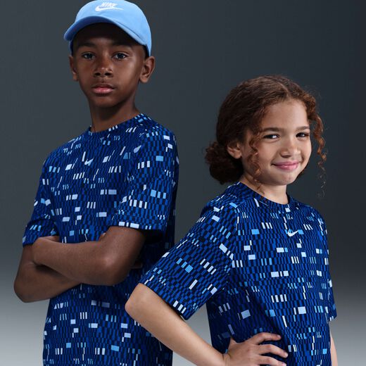 نايكي مالتي