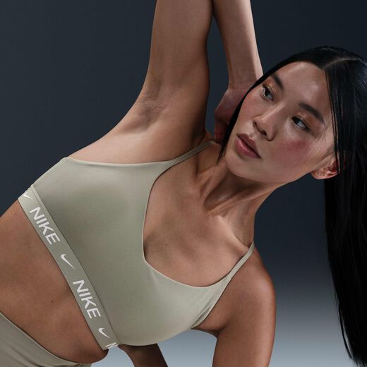 نايكي اندي بدعم خفيف