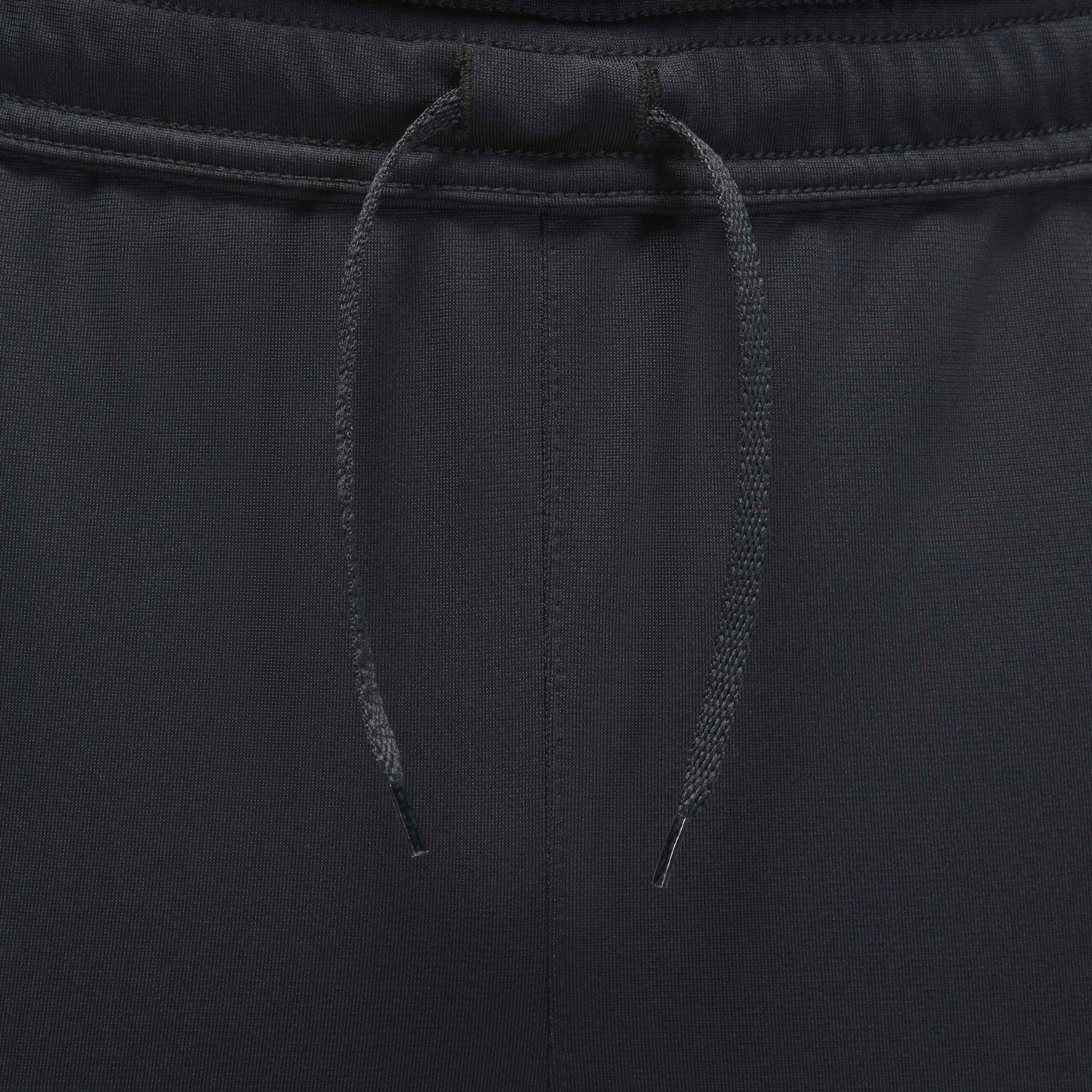 Paris Saint-Germain Strike Fourth image number 5