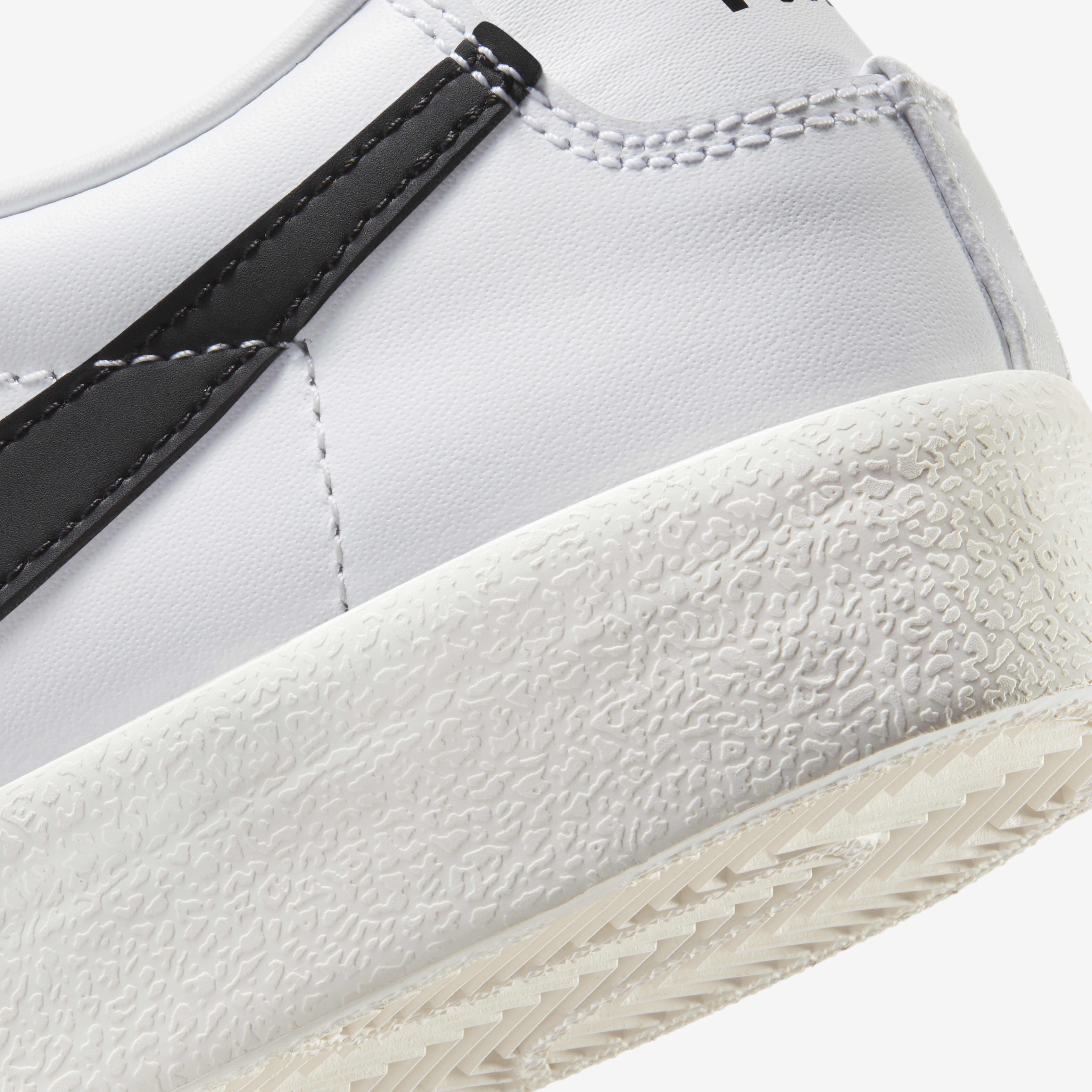 Nike Blazer Low '77 Vintage image number 8