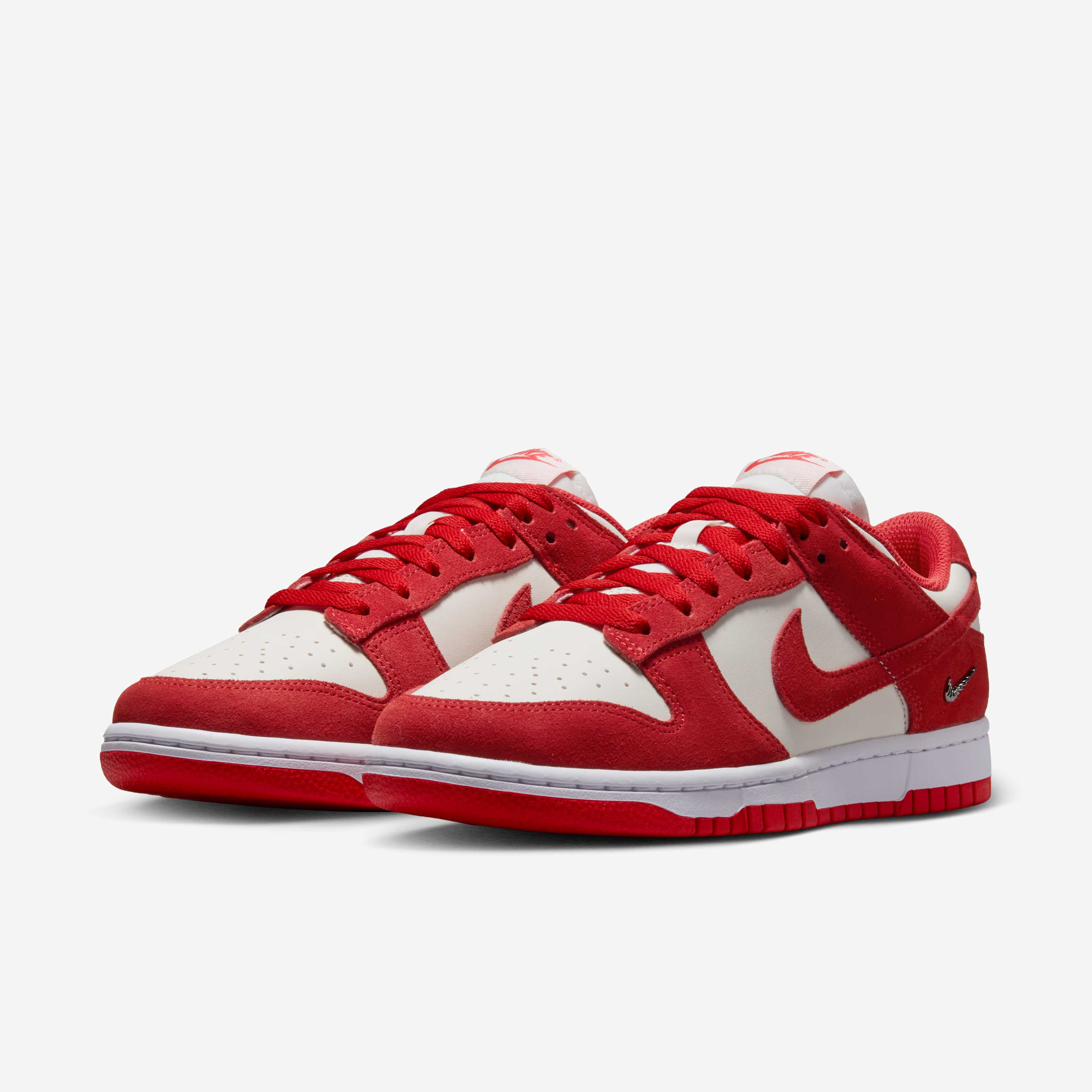 Nike Dunk Low Suede image number 4
