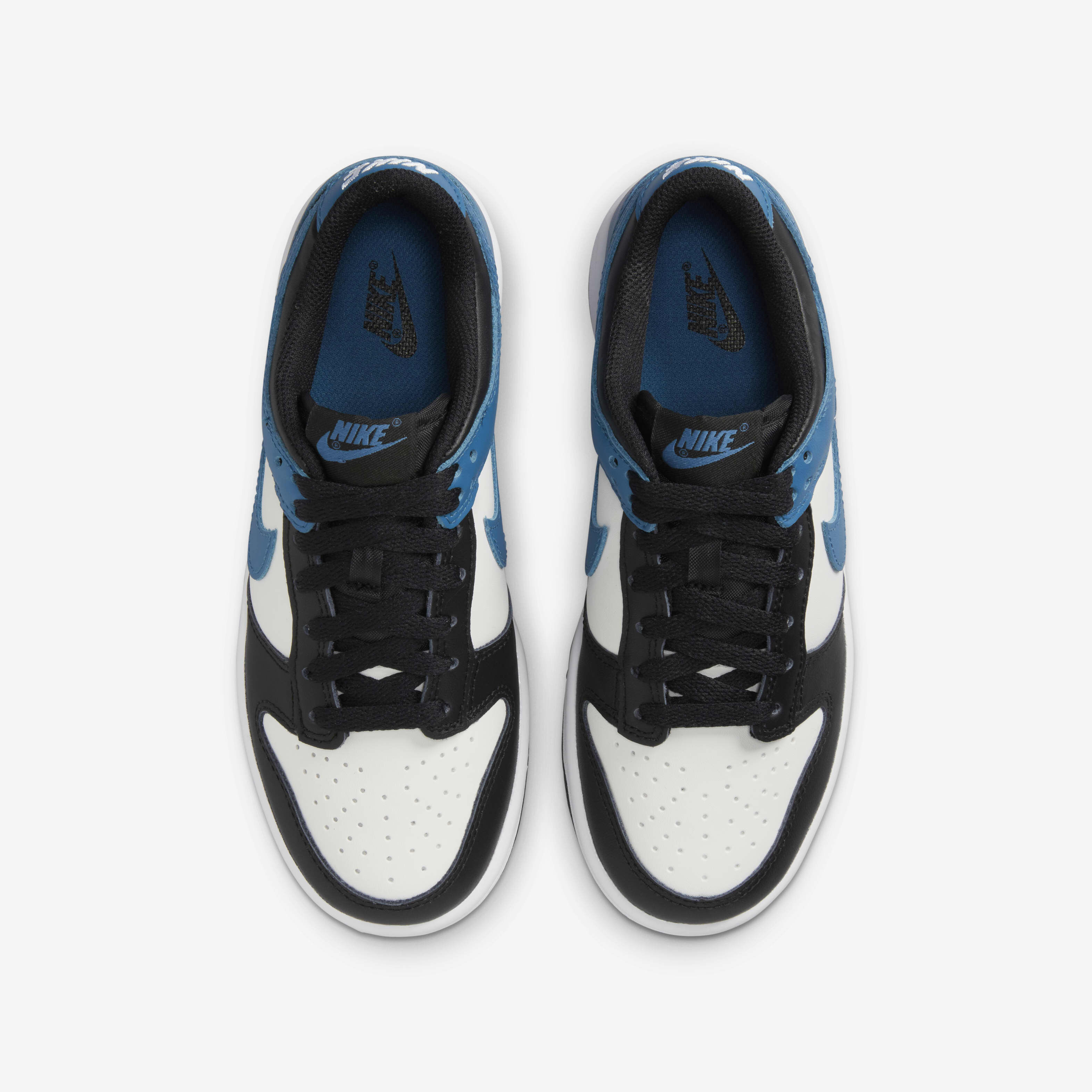 Nike Dunk Low image number 3