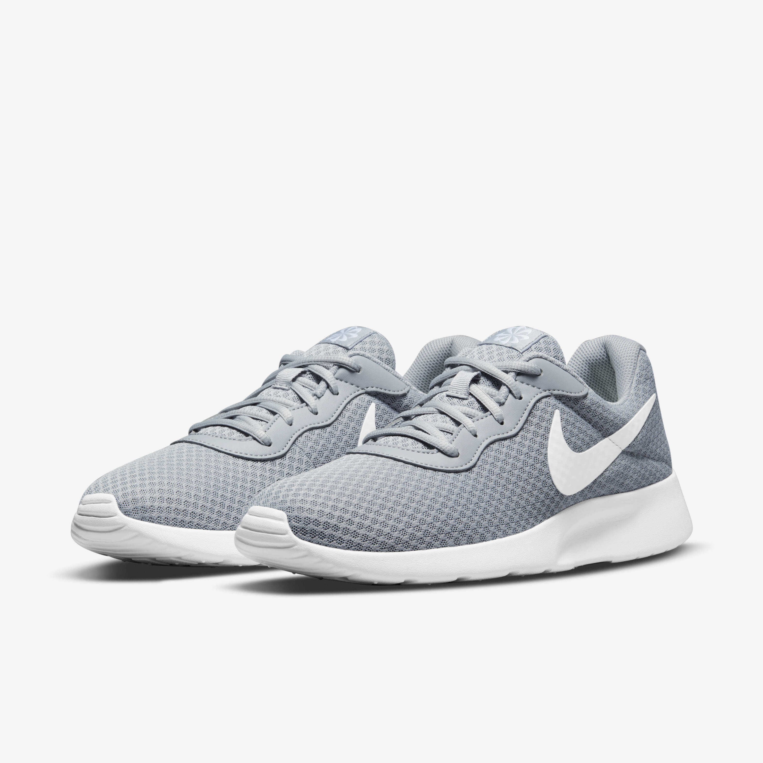 Nike tanjun mens canada discount