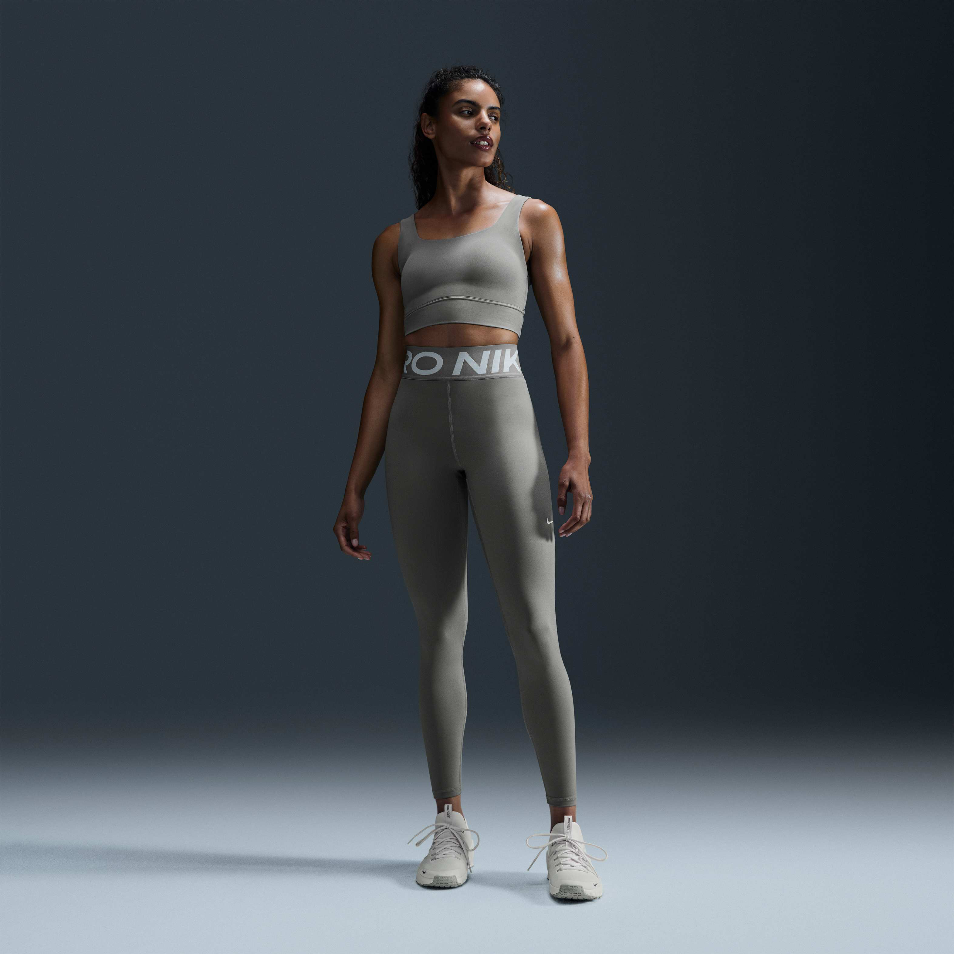 Nike Zenvy image number 3