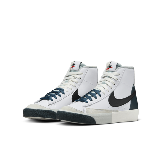Shop Blazer Mid 77 SE Older Kids Shoes Nike KSA