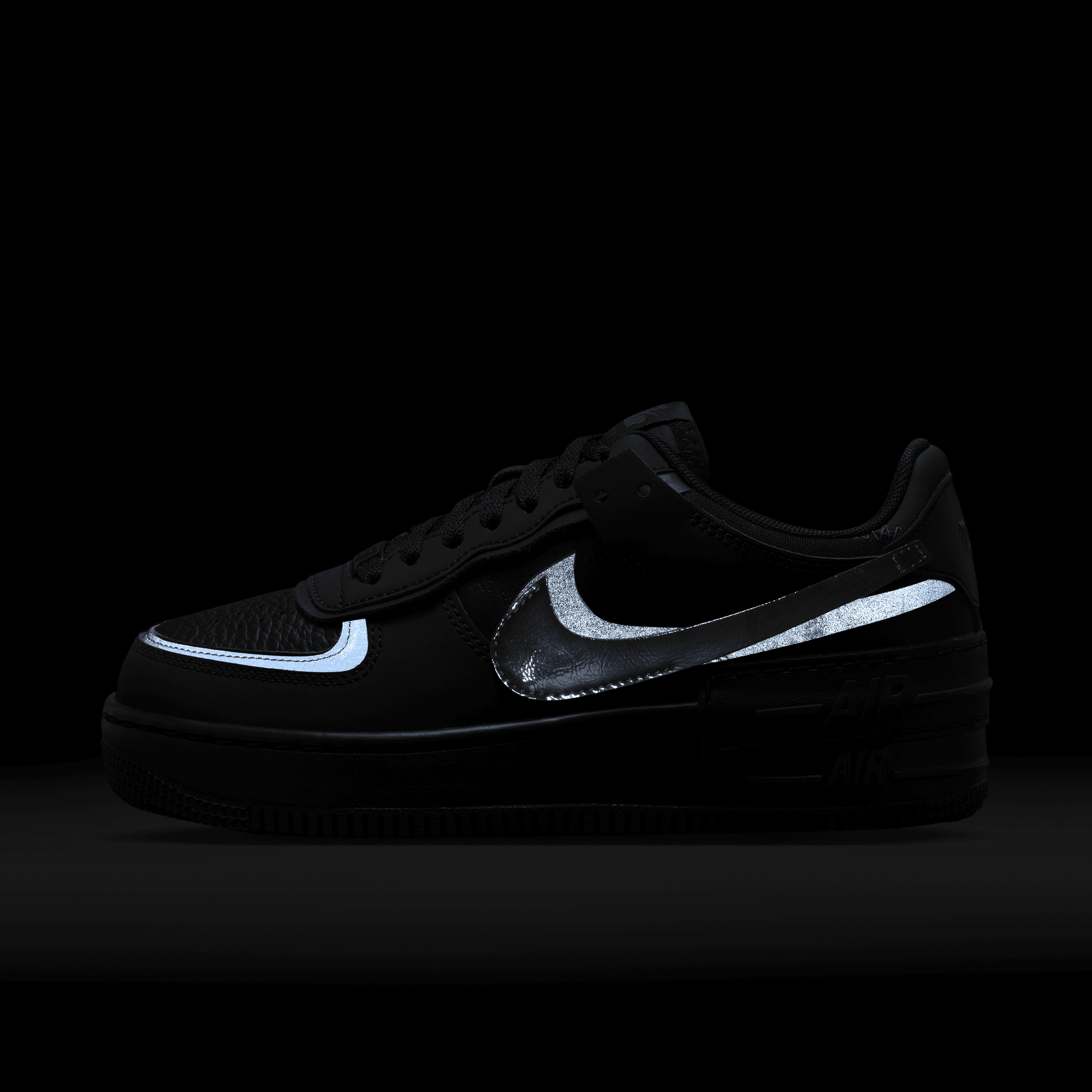 Air force 1 store 07 lv8 utility white/black-b
