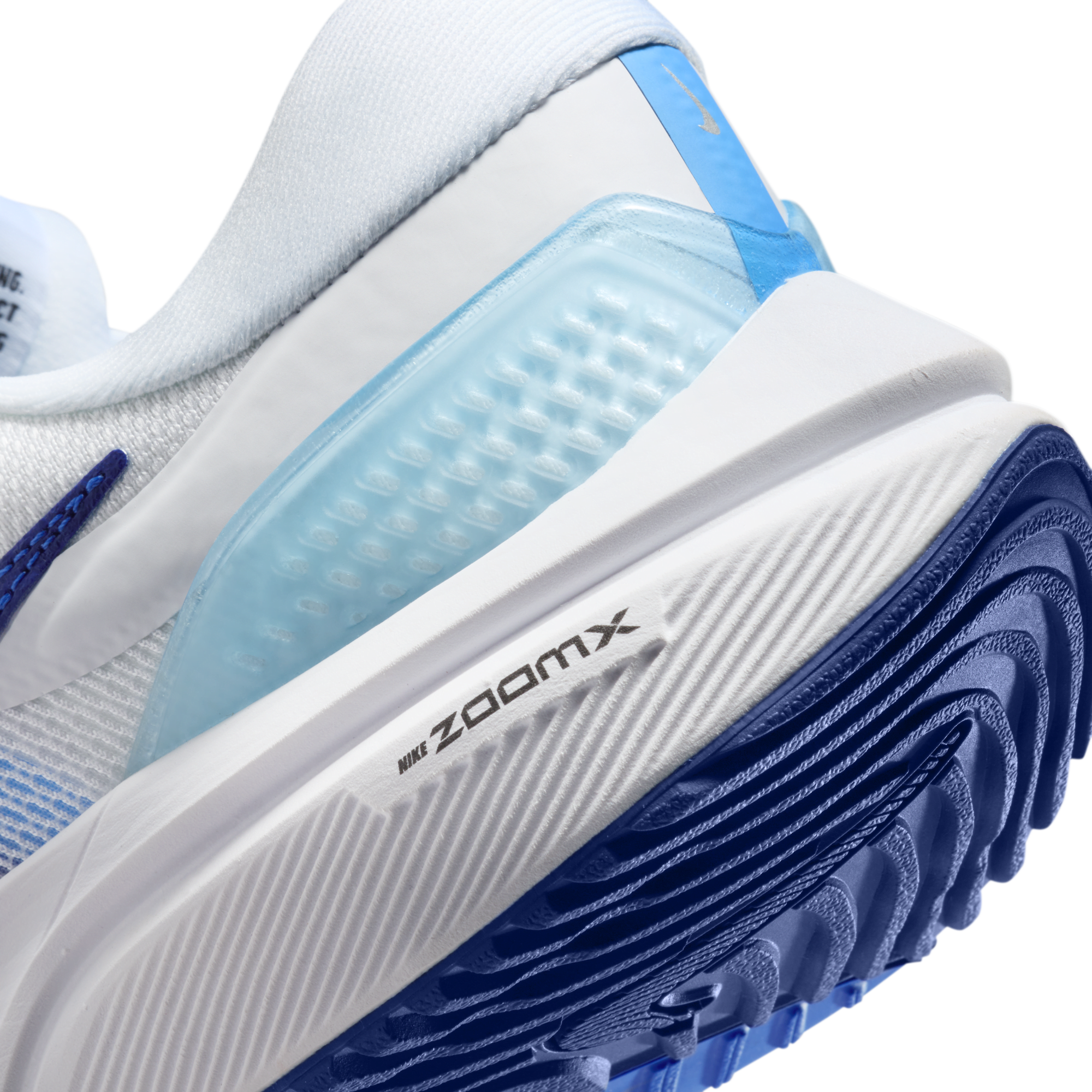 Shop Vomero 16 Premium Men s Road Running Shoes Nike KSA