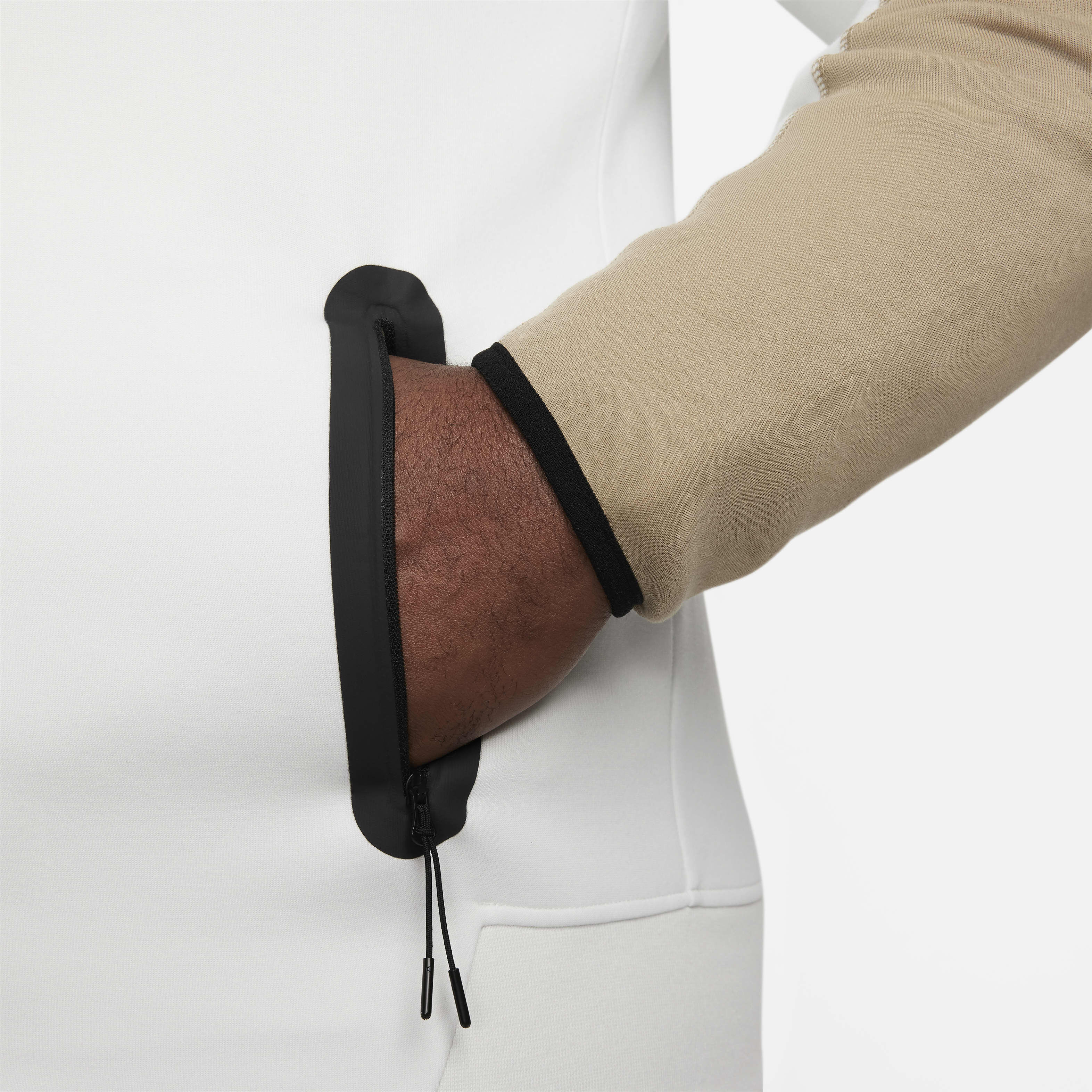 نايكي سبورتسوير تك فليس ويندرانر image number 12