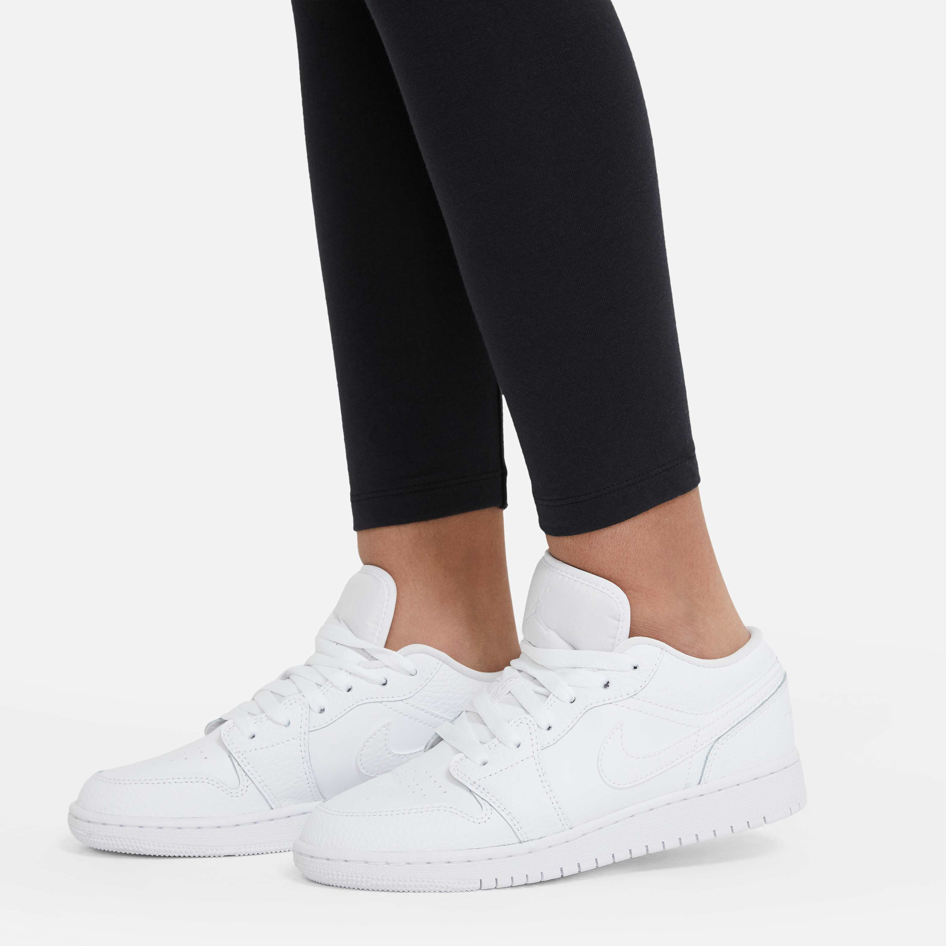 Jordan image number 3