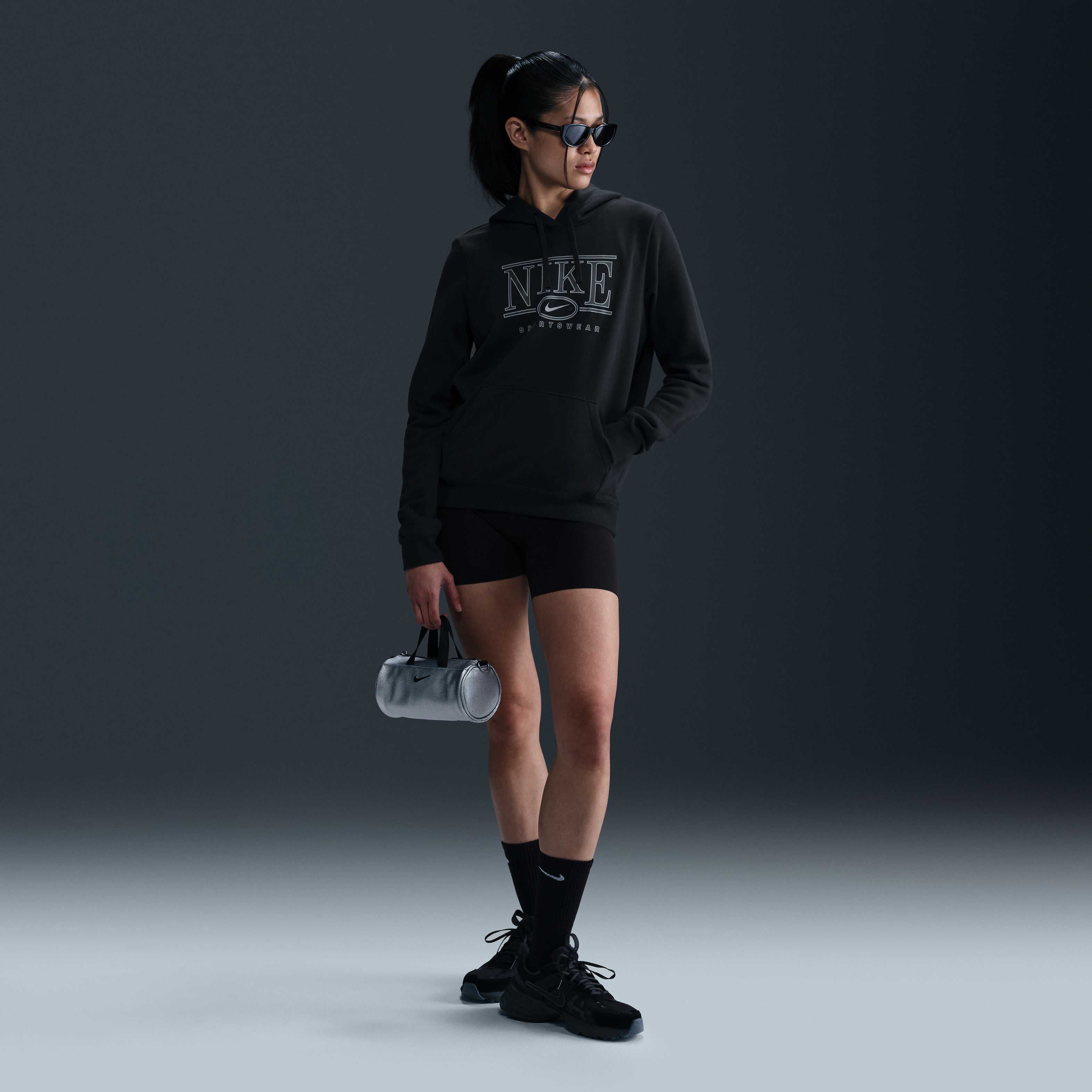 نايكي سبورتسوير كلوب فليس image number 3