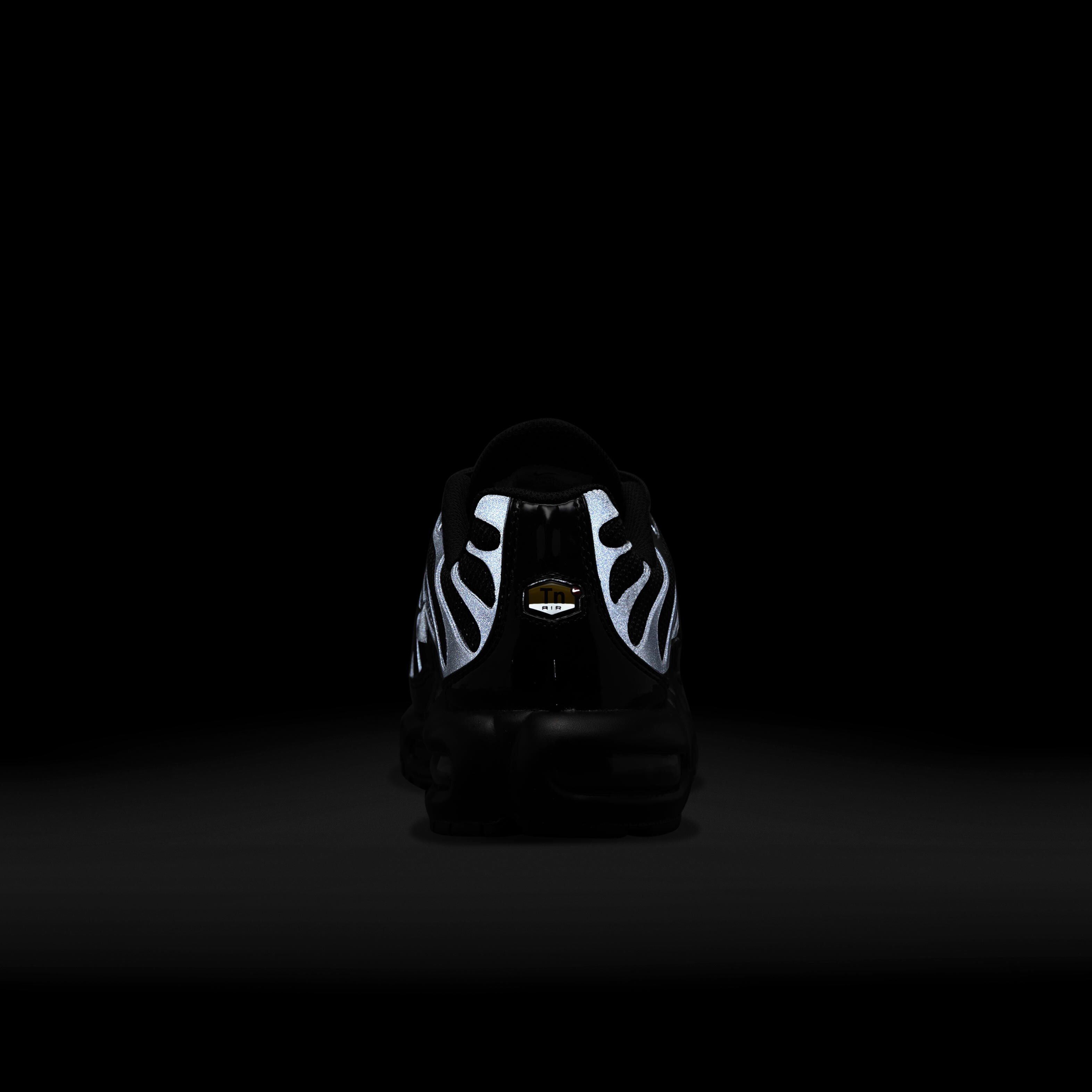 اير ماكس بلس image number 9