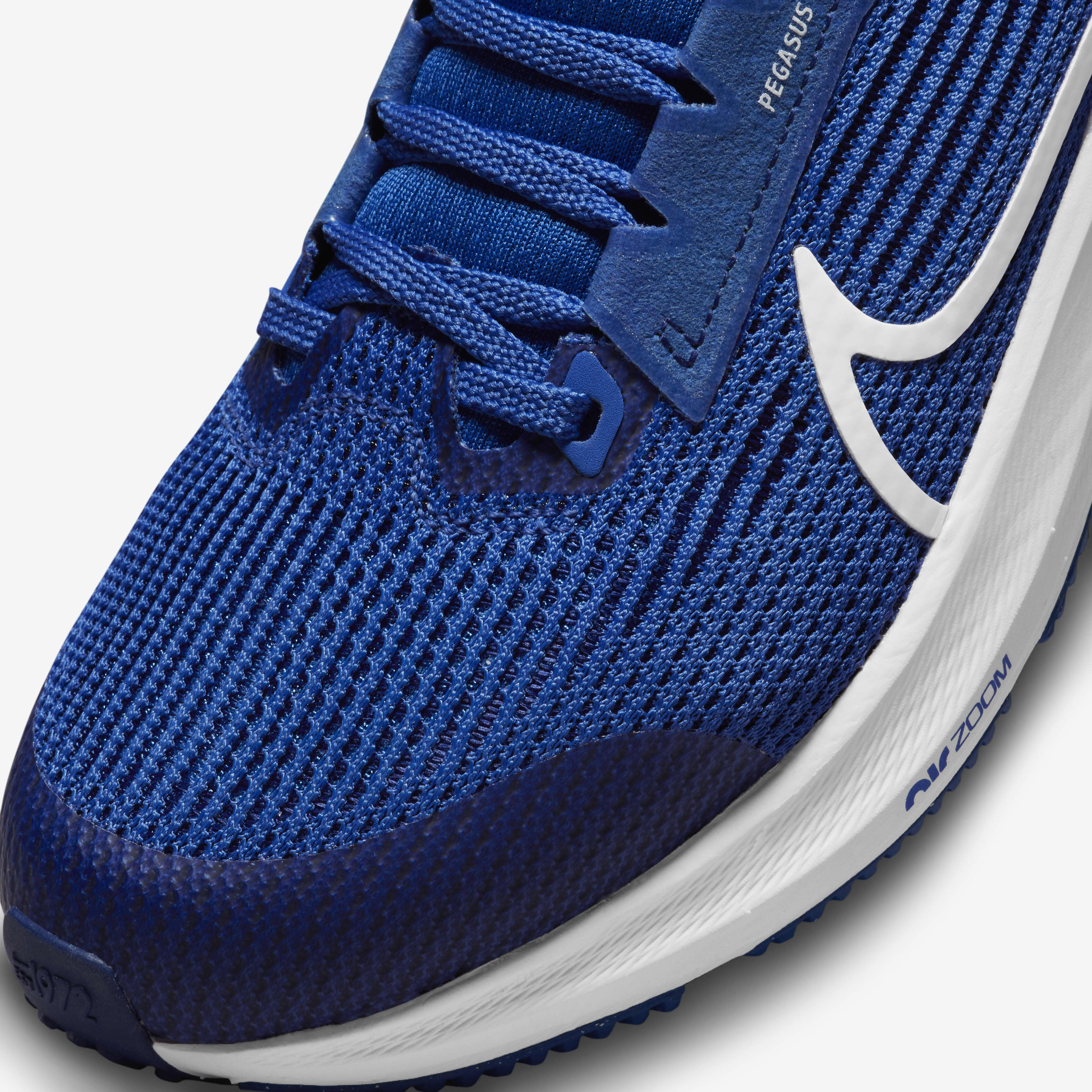 Nike zoom fly kids 2025
