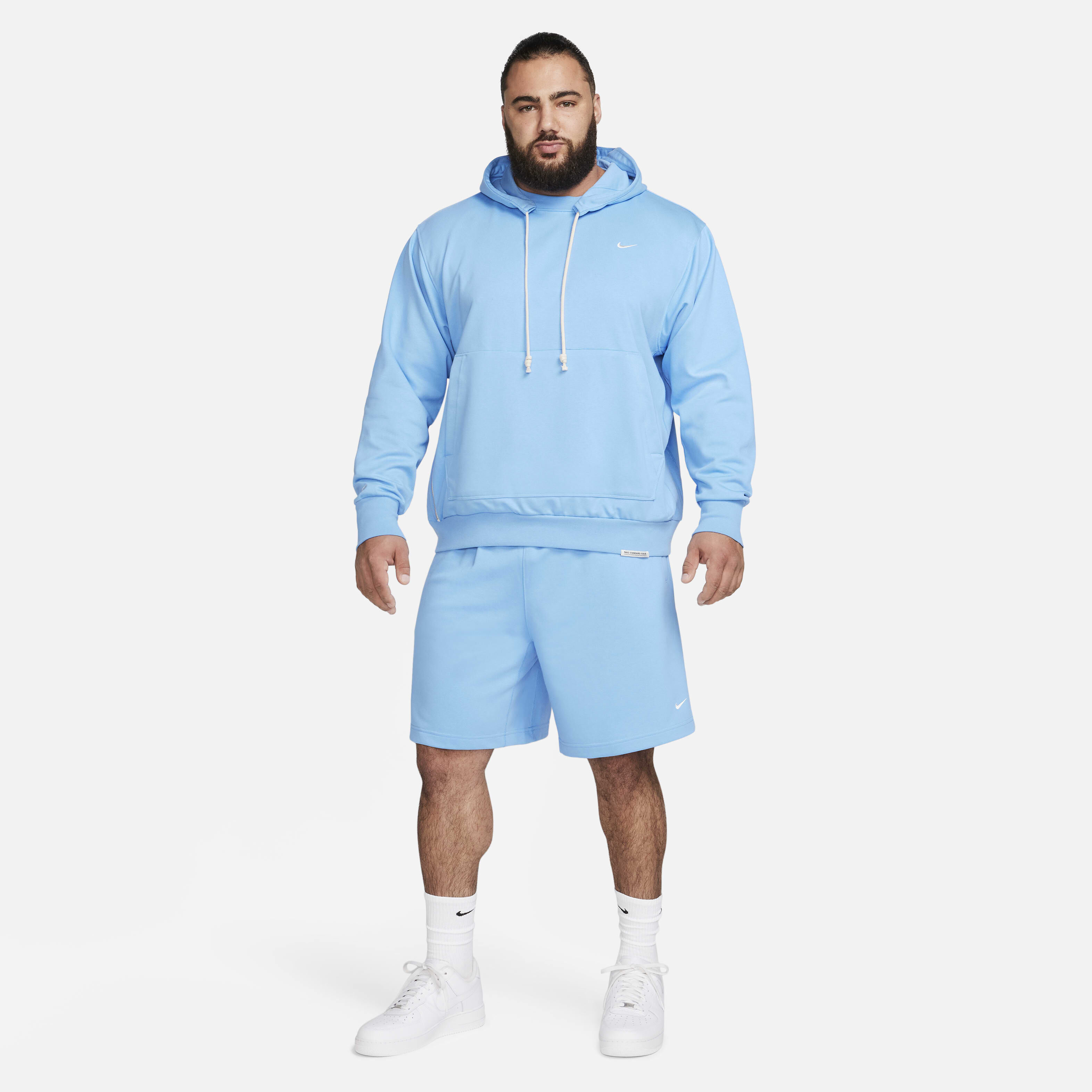 Nike Standard Issue image number 19