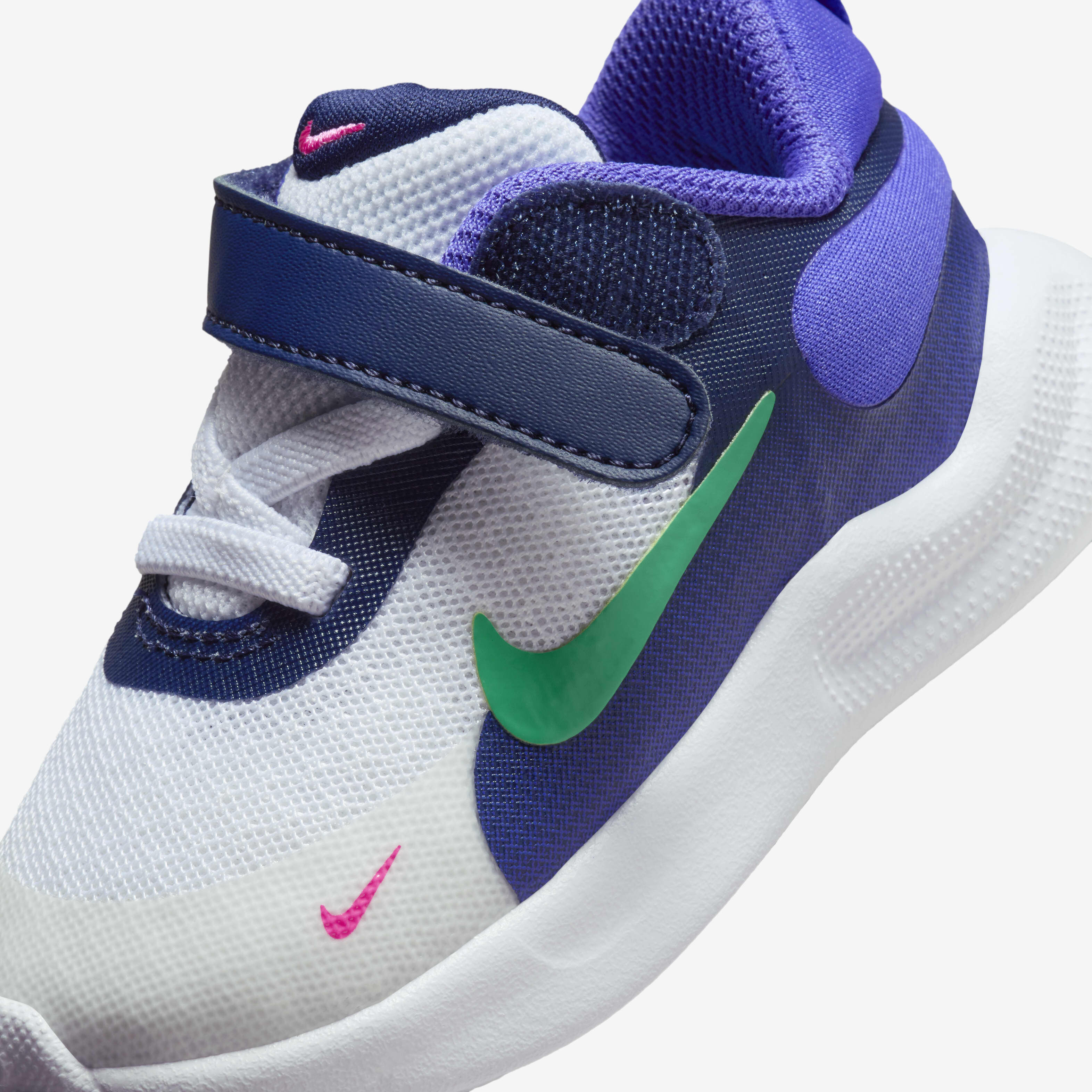 Nike Revolution 7 image number 6