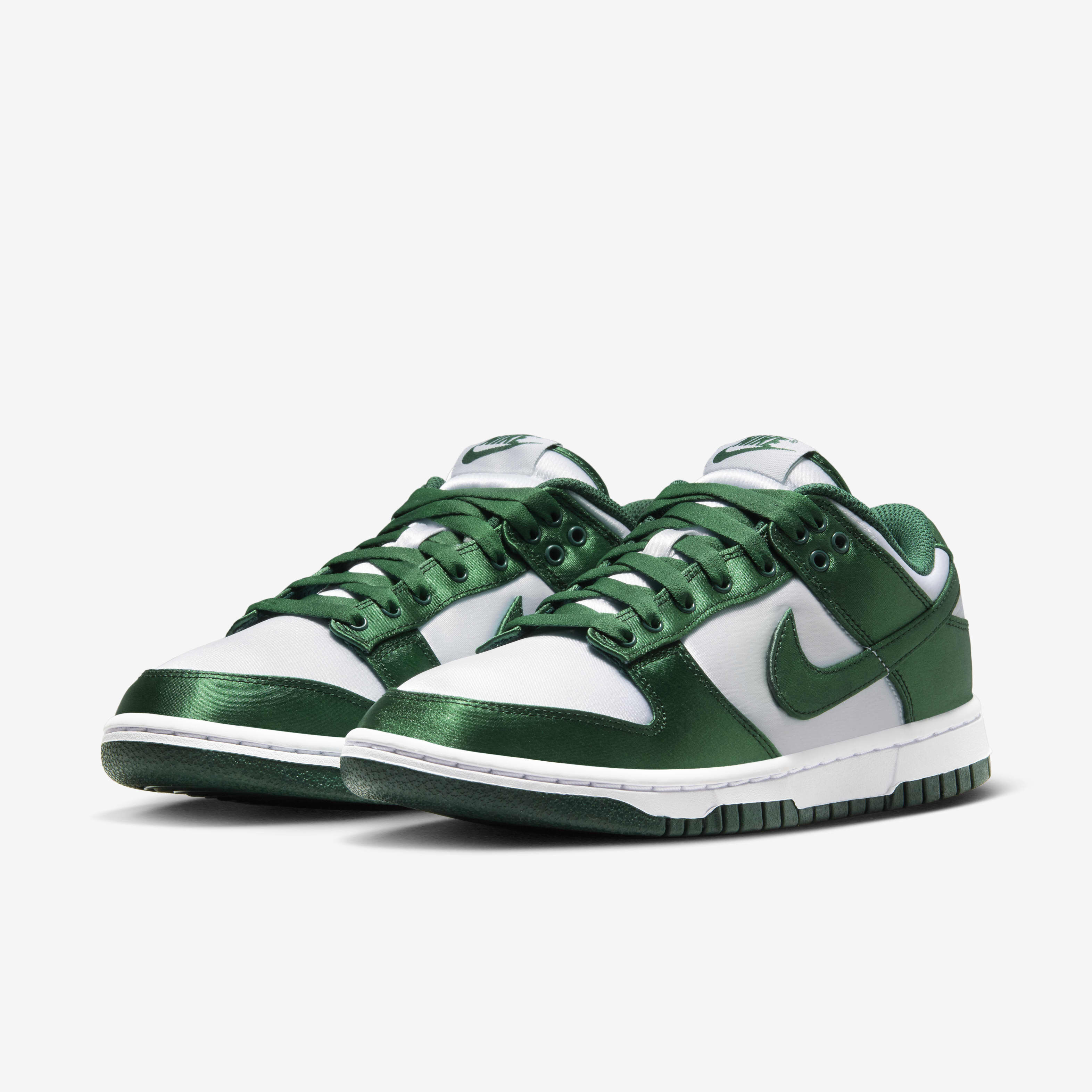 Nike Dunk Low image number 4