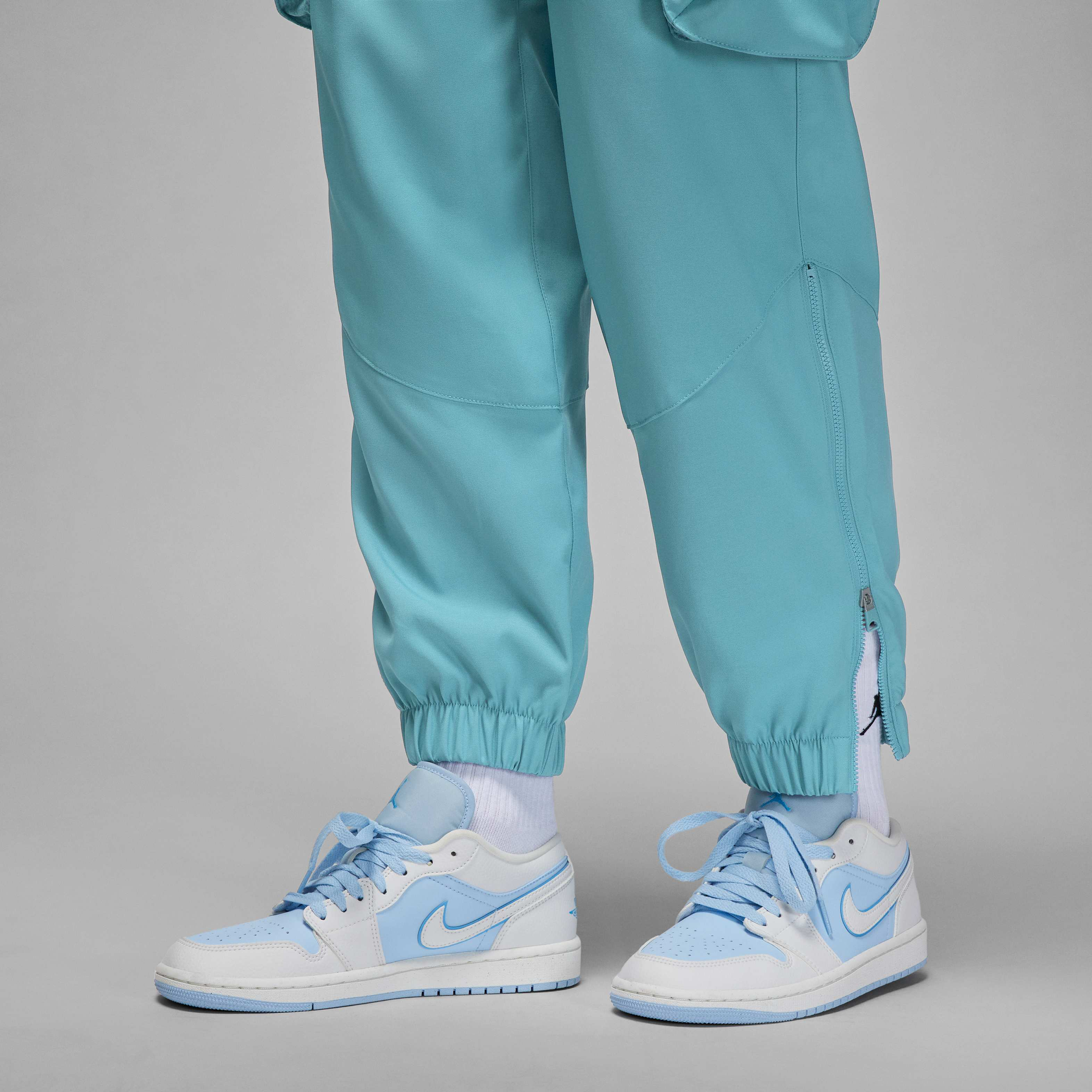 Jordan Sport Tunnel image number 4