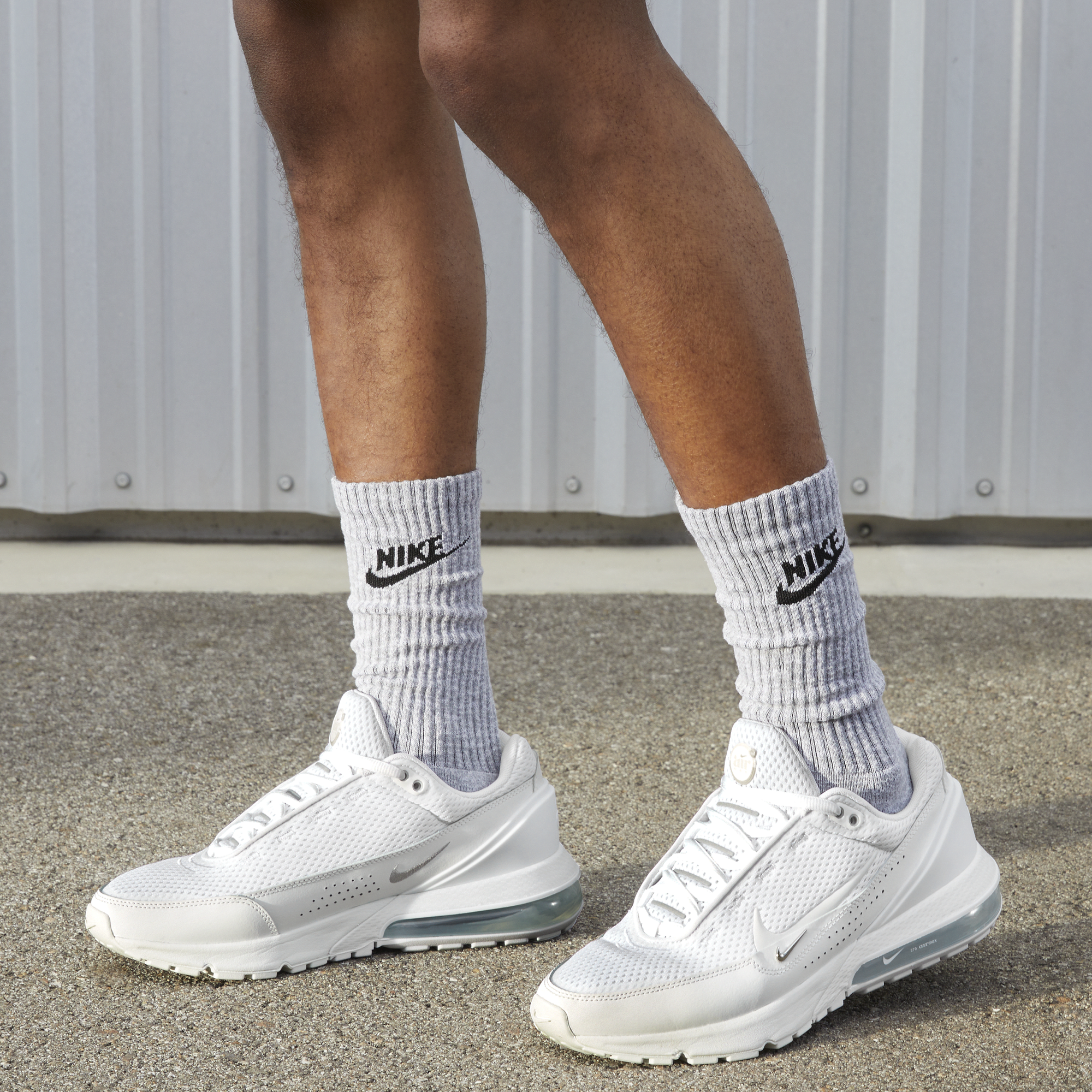 Air max sequent store 4 on feet