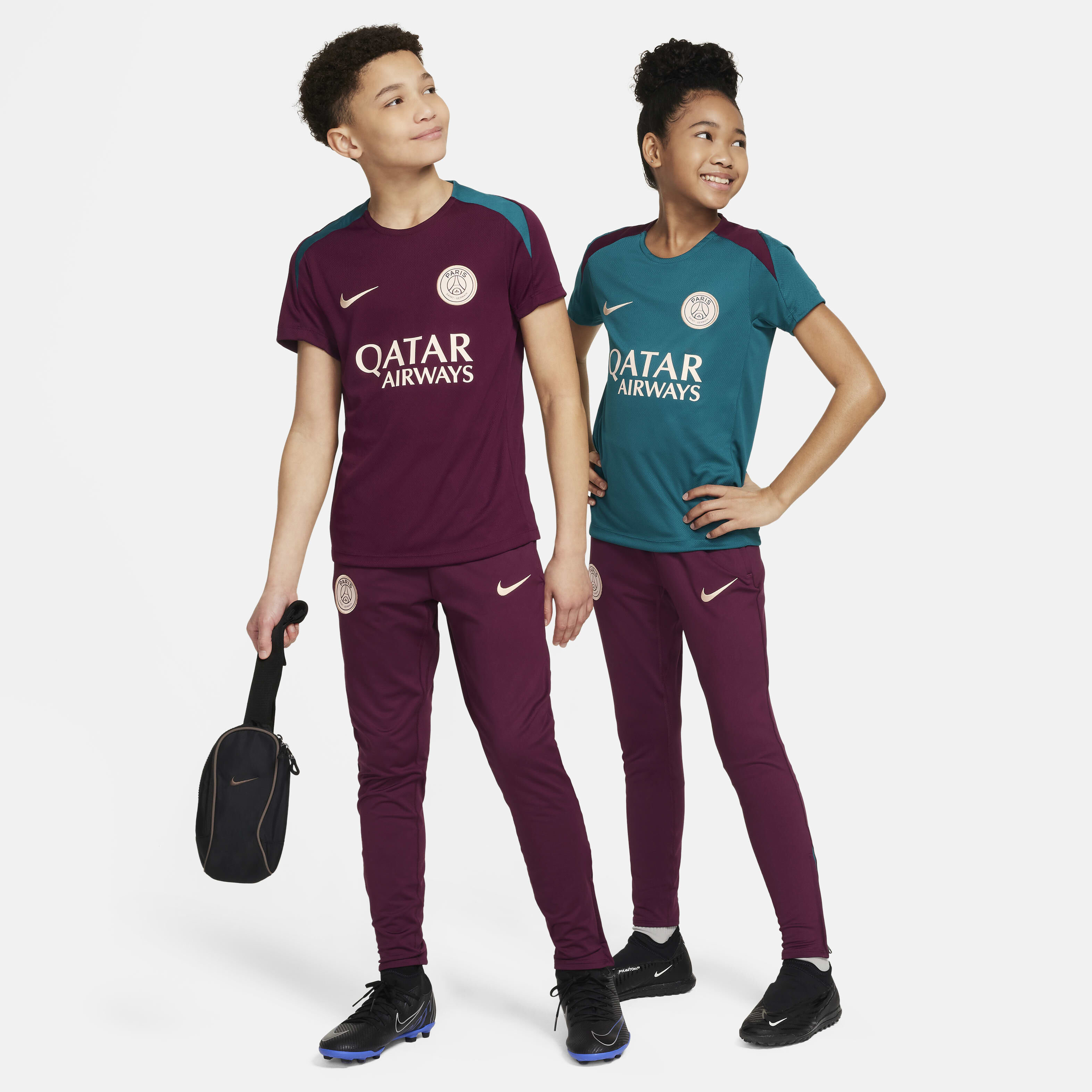 Paris Saint-Germain Strike image number 6