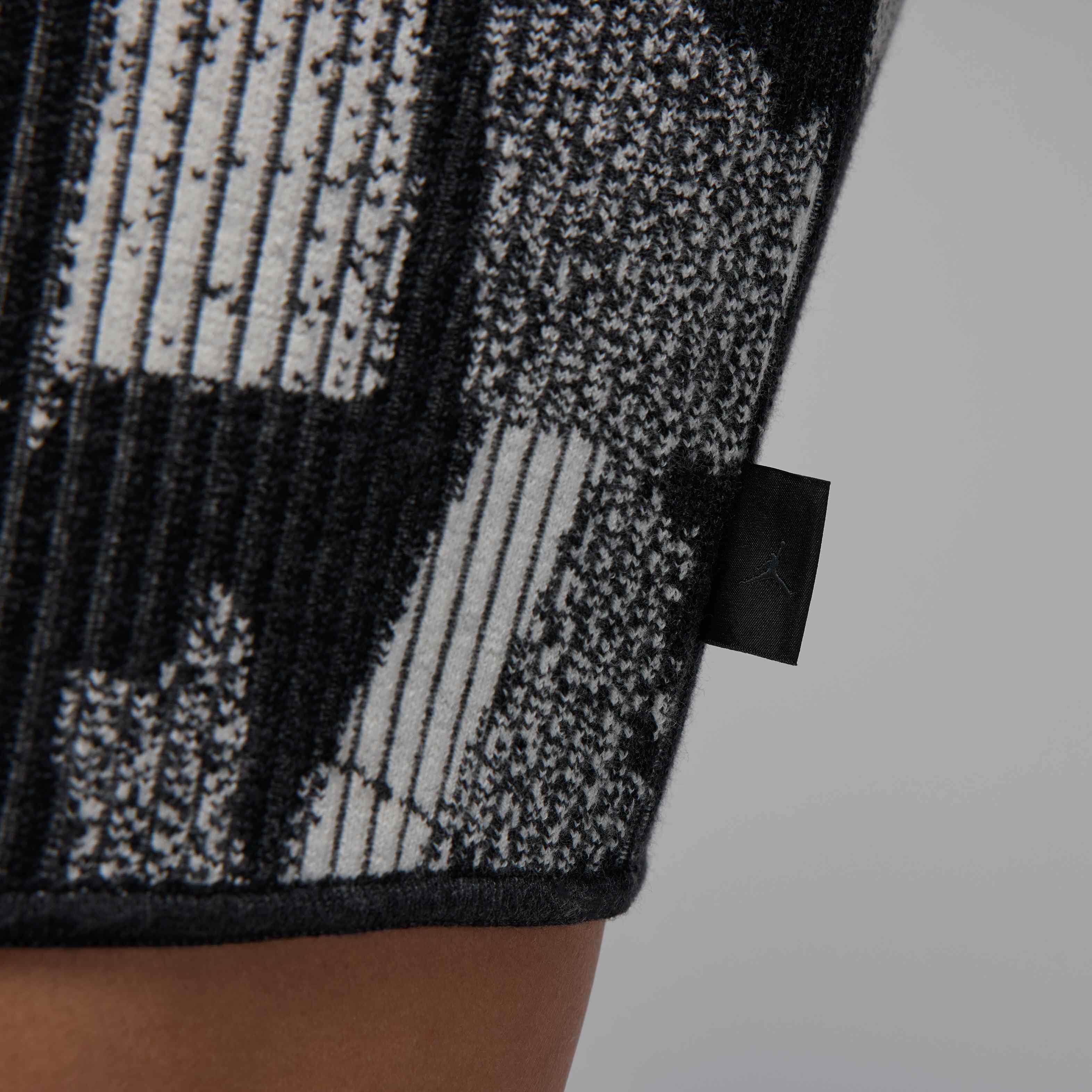 Air Jordan image number 4