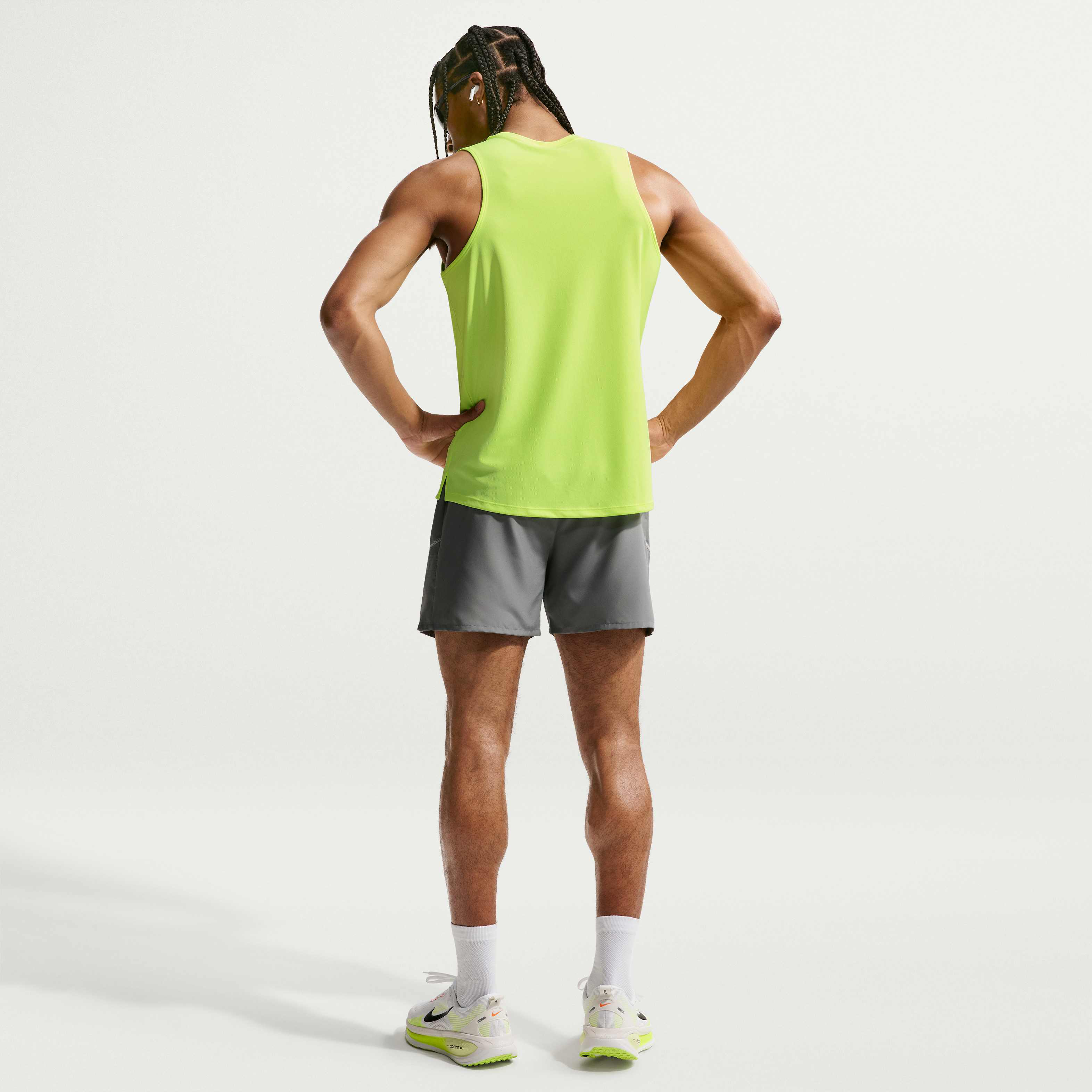 نايكي ميلر image number 4