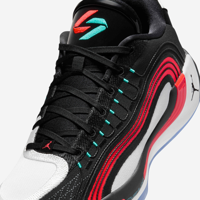 Luka 4 'Bloodline' image number 6 Luka 4 'Bloodline' image number 6