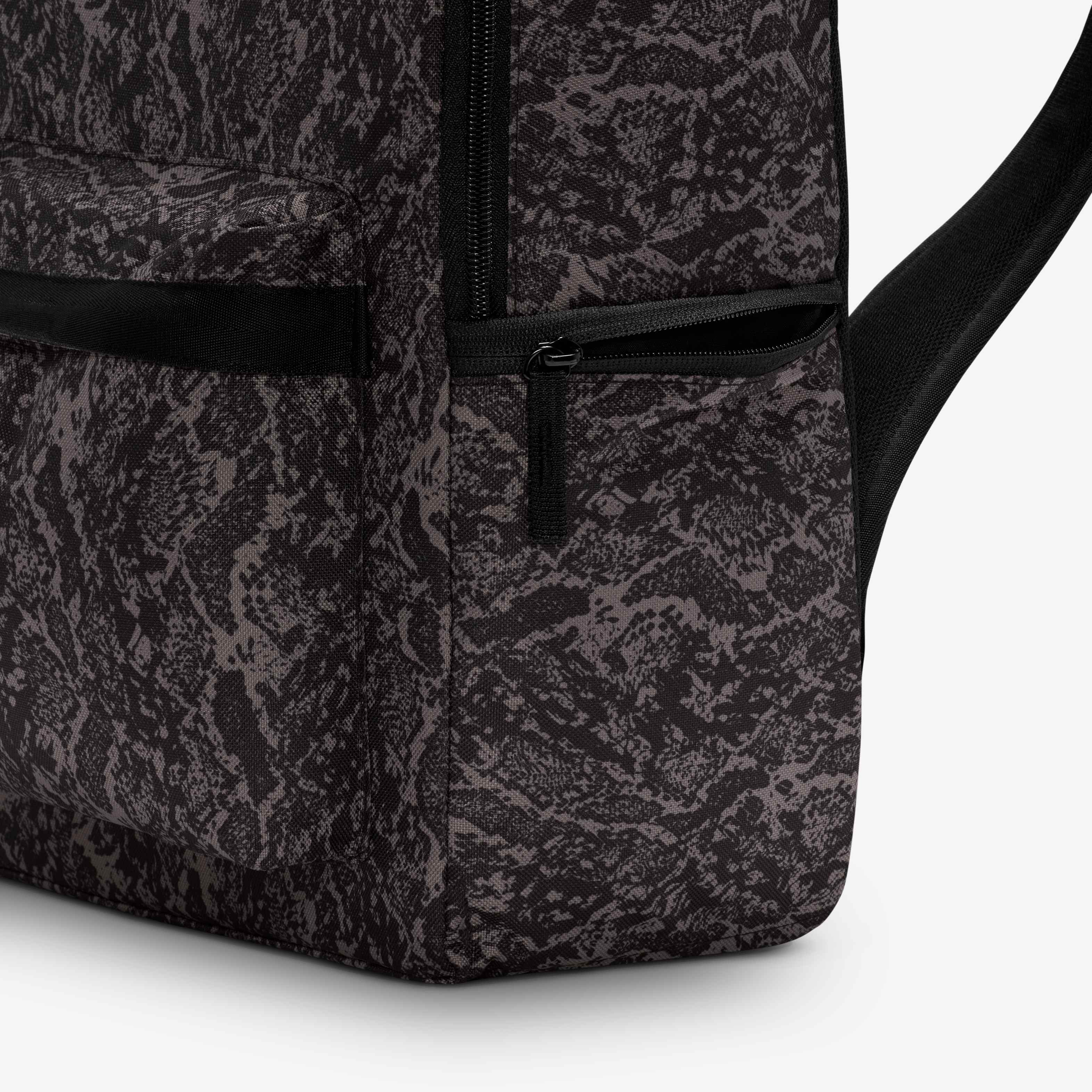 نايكي هيرتدج image number 5