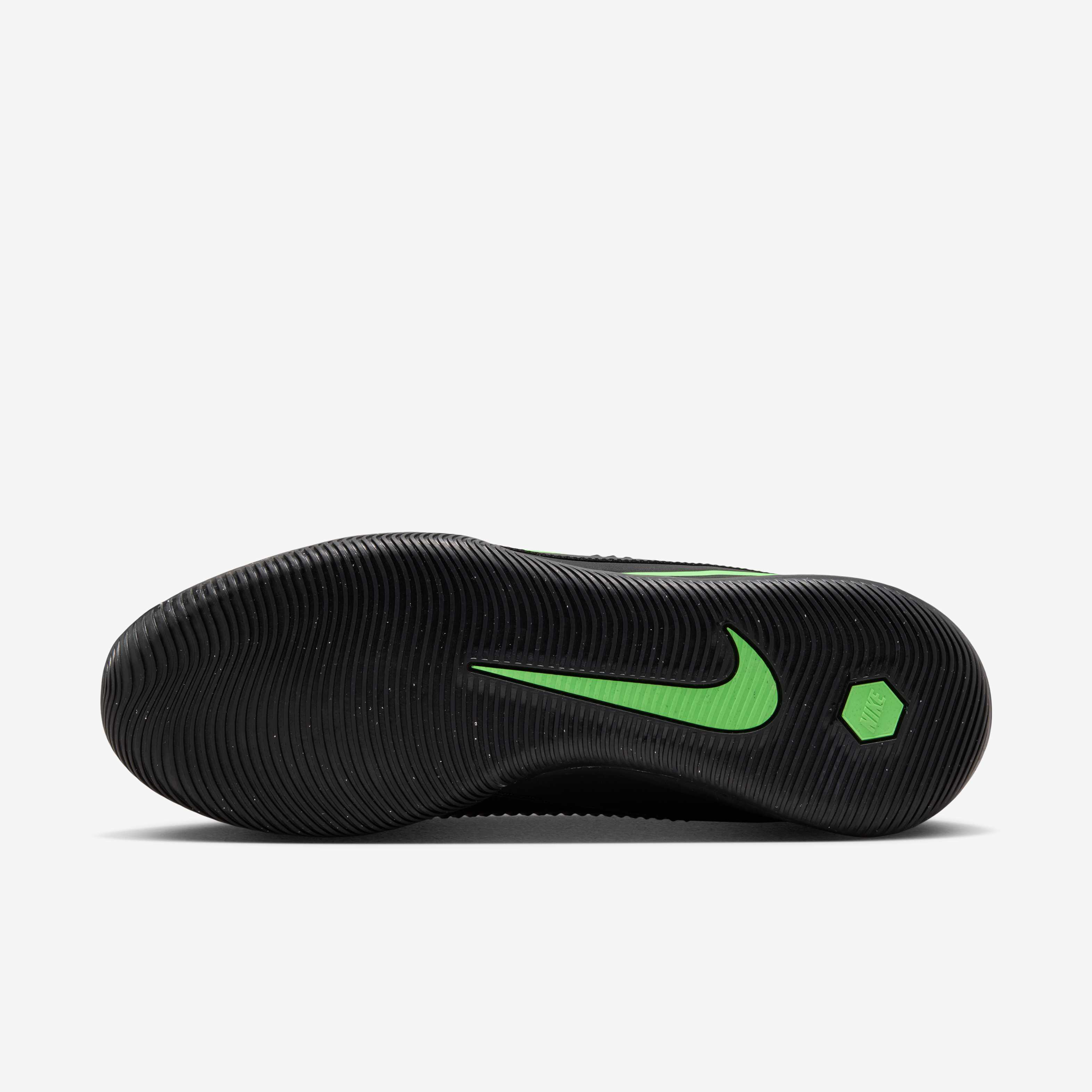 Nike Phantom 6 Low Academy image number 1