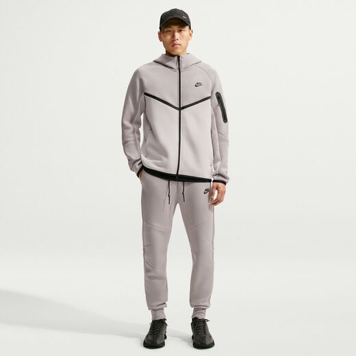 Nike Tech